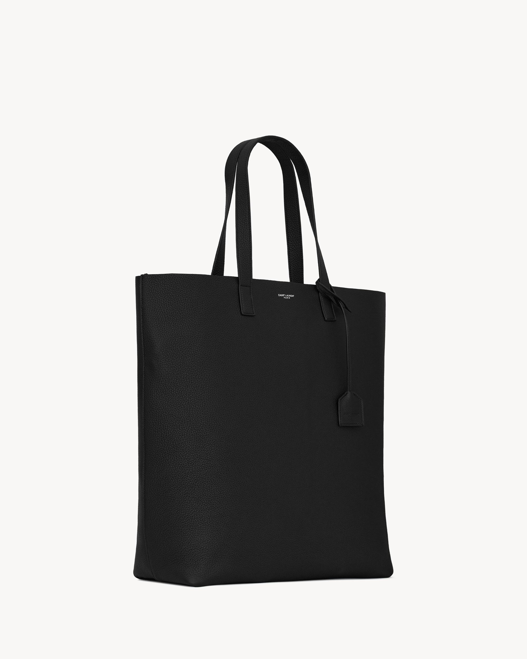 BOLD shopping bag in grained leather Product Image