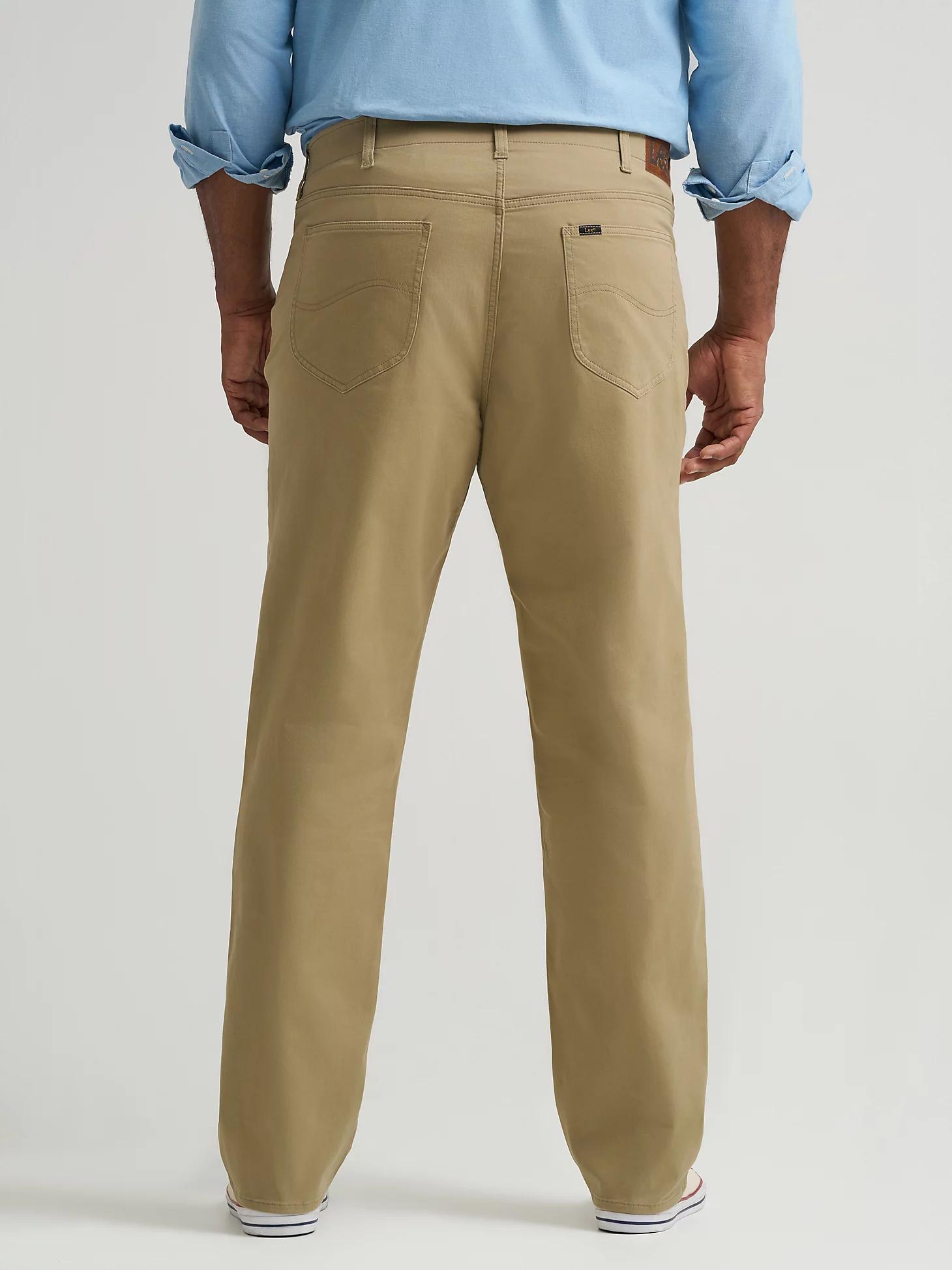 Men's Extreme Motion Relaxed Straight Twill Jean (Big & Tall) | Men's Jeans | Lee® Product Image