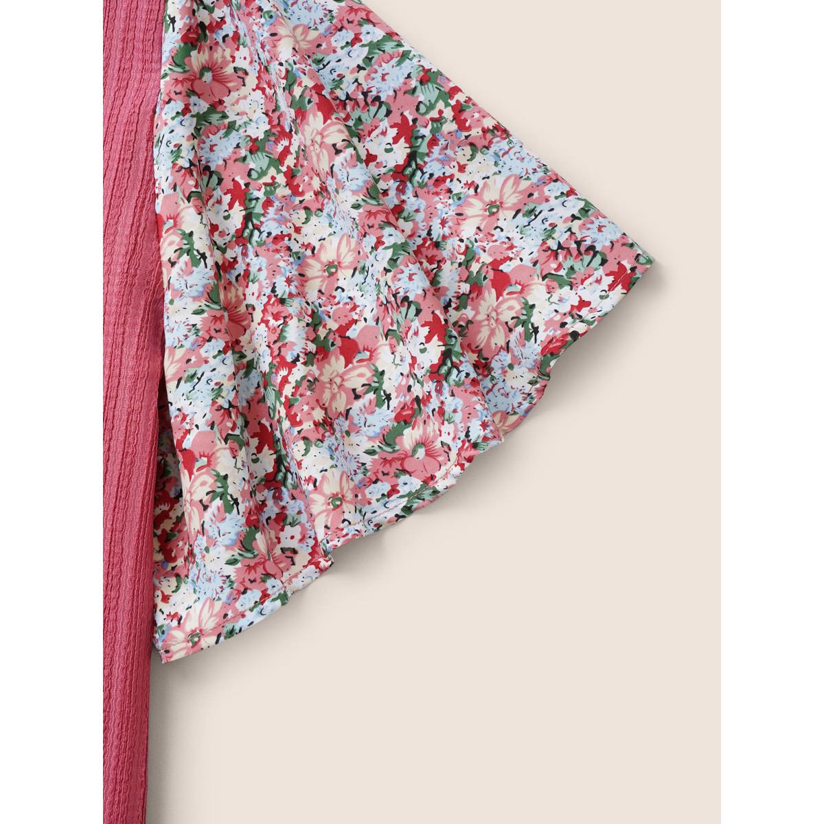 Plus Size Ditsy Floral Patchwork Plisse Flutter Sleeve T-shirt Pink Women Elegant V-neck Everyday T-shirts BloomChic 12/L Product Image