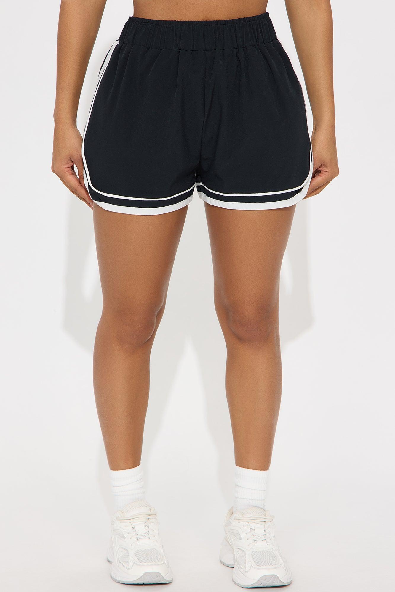 Cross Court Active Short - Black/White Product Image
