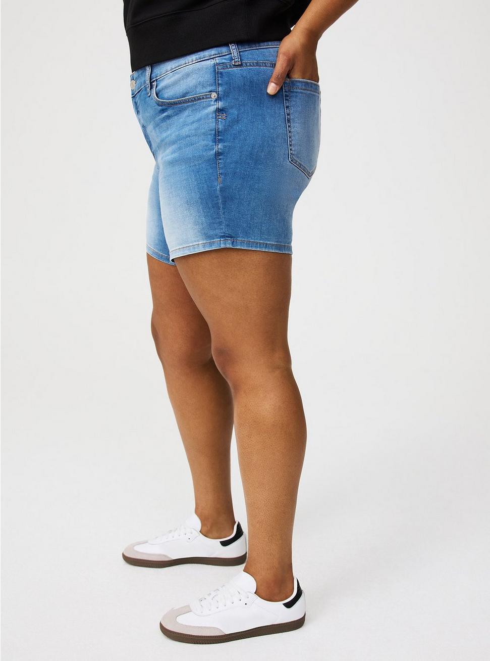 5'' Perfect Mid-Rise Short Product Image
