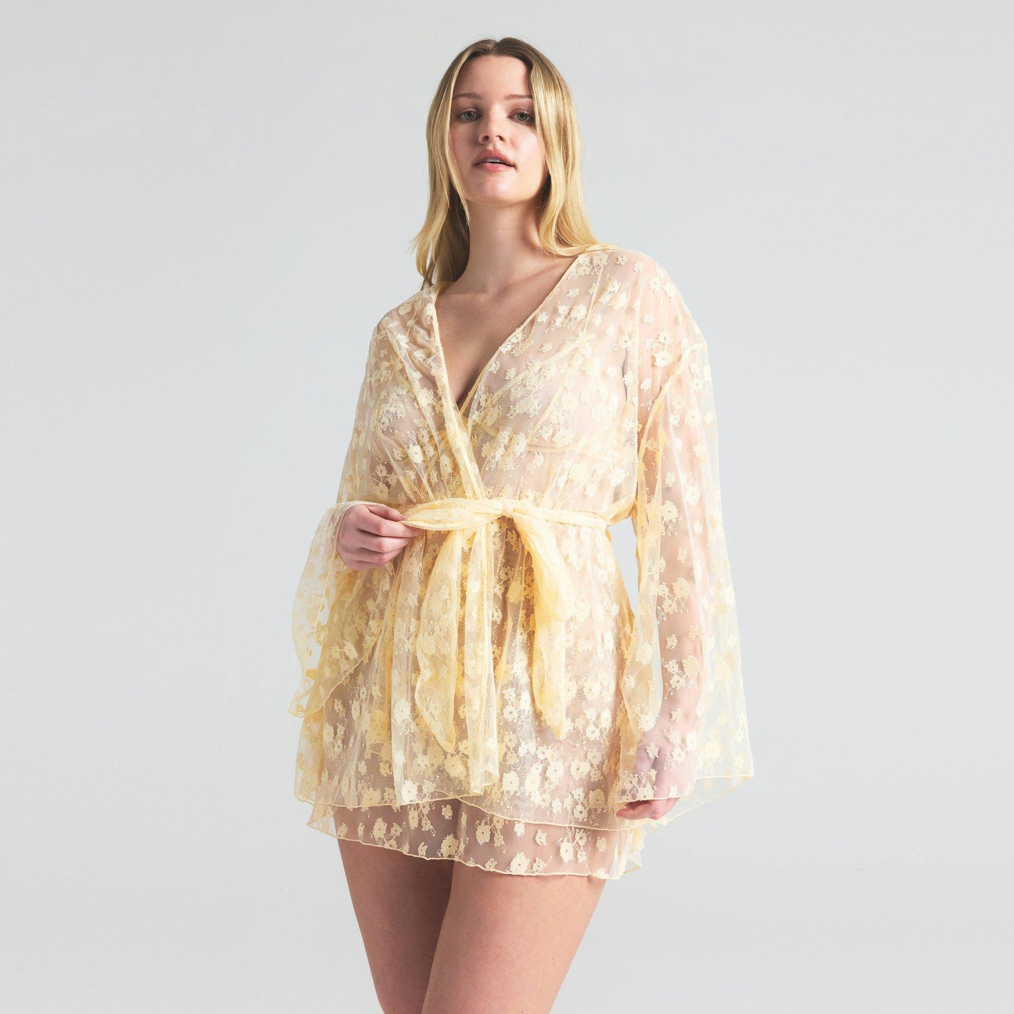 SPRING INTIMATES ROBE | BUTTER TWO TONE Product Image