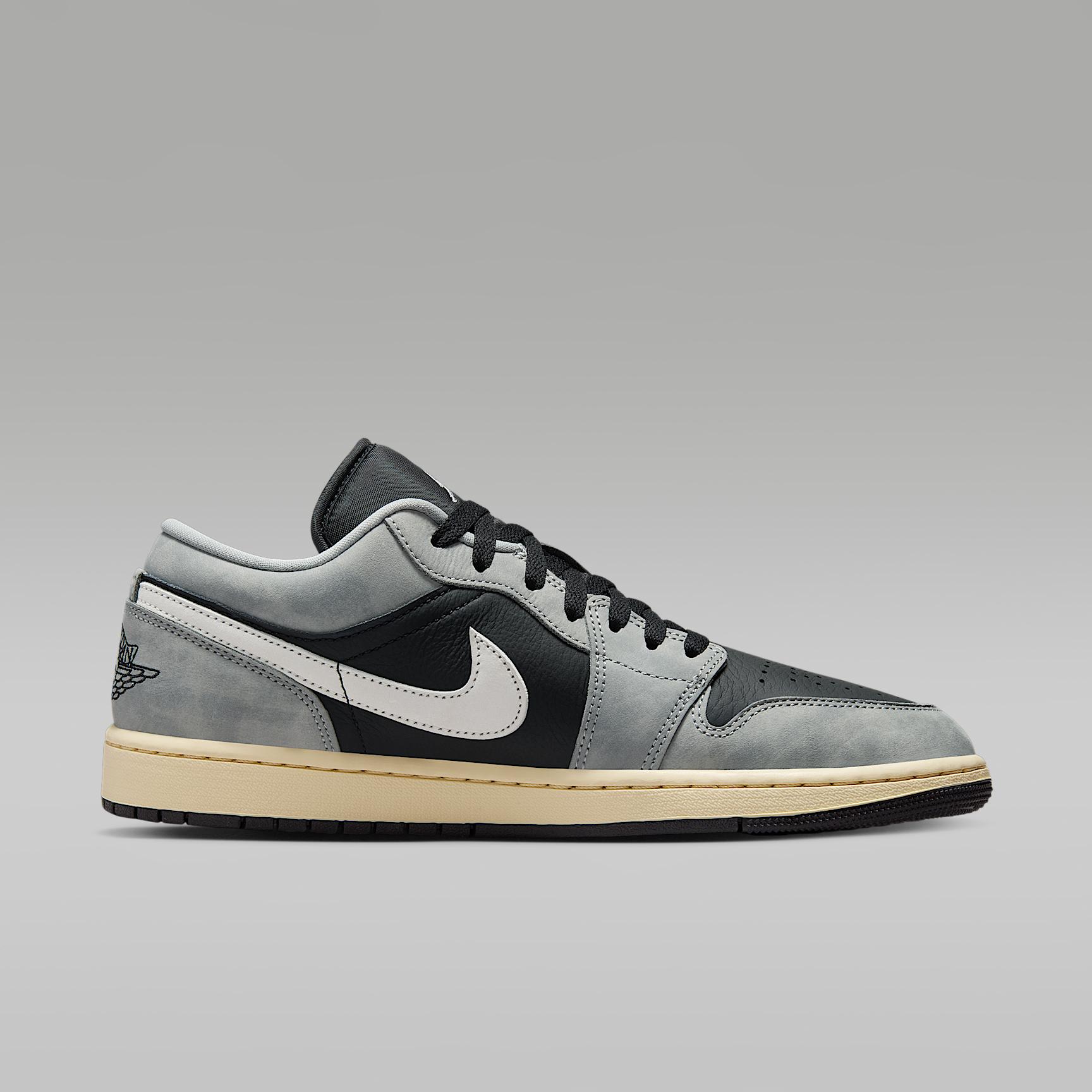 Men's Air Jordan 1 Low SE Shoes Product Image