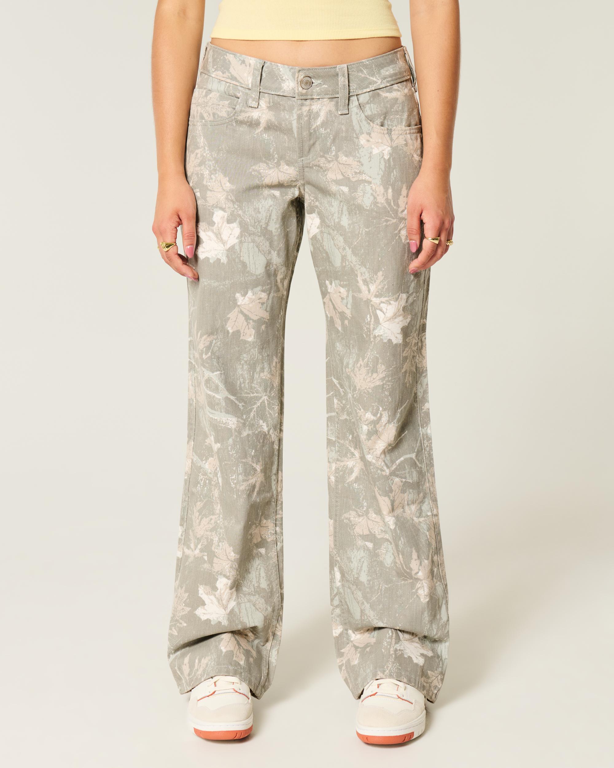 Curvy Low-Rise Camo Baggy Jeans Product Image