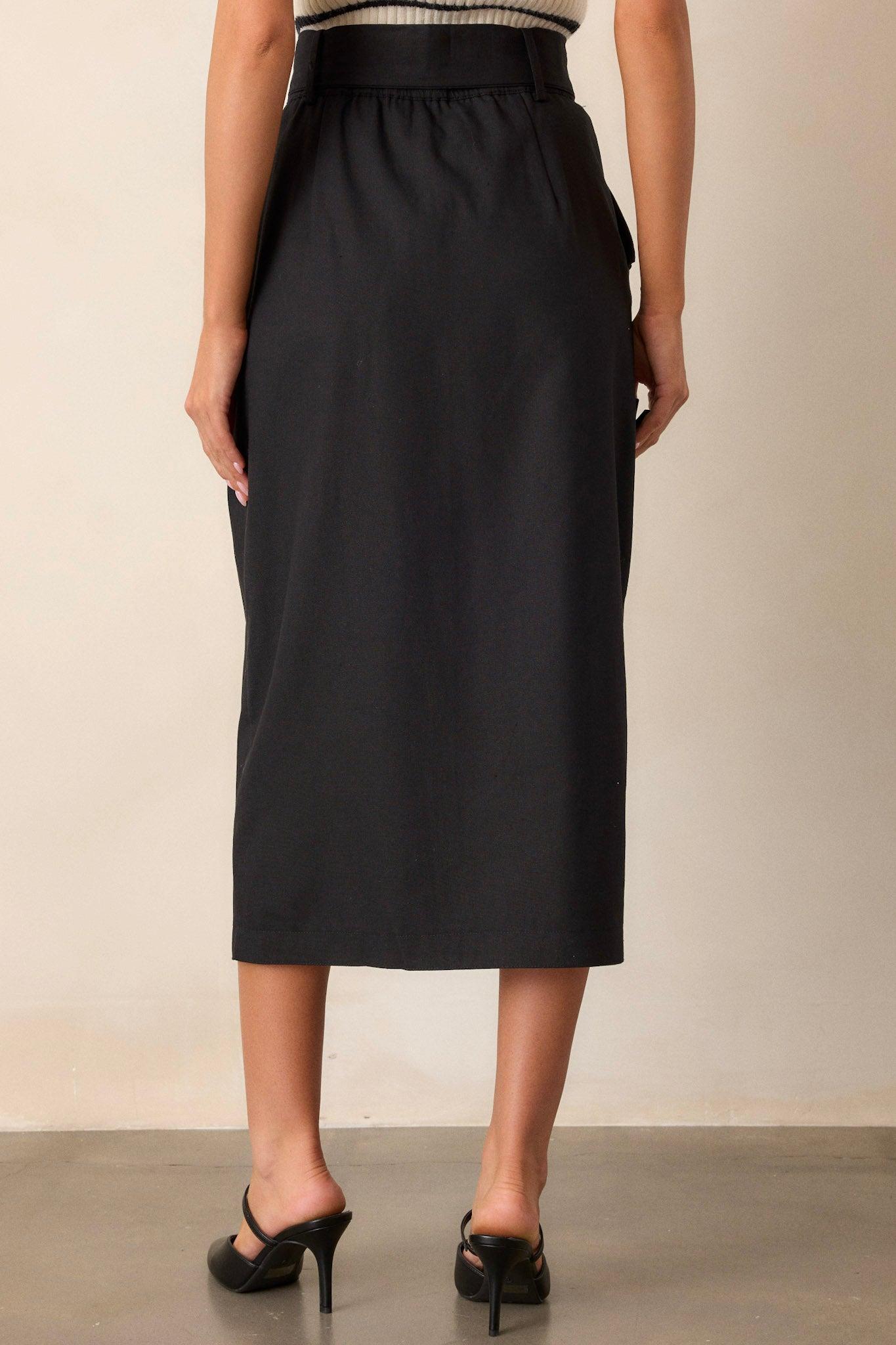 Effortless Edge Black Maxi Skirt Product Image