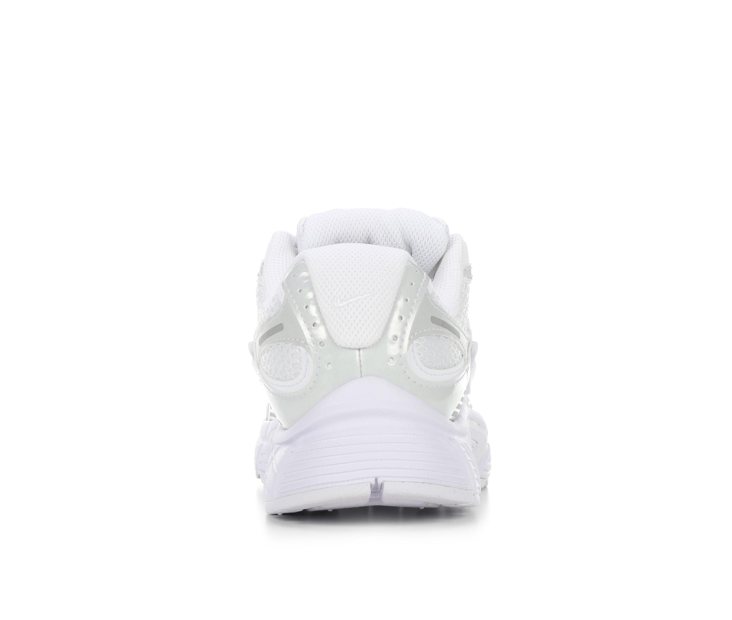 Women's Nike V5 RNR Sneakers Product Image