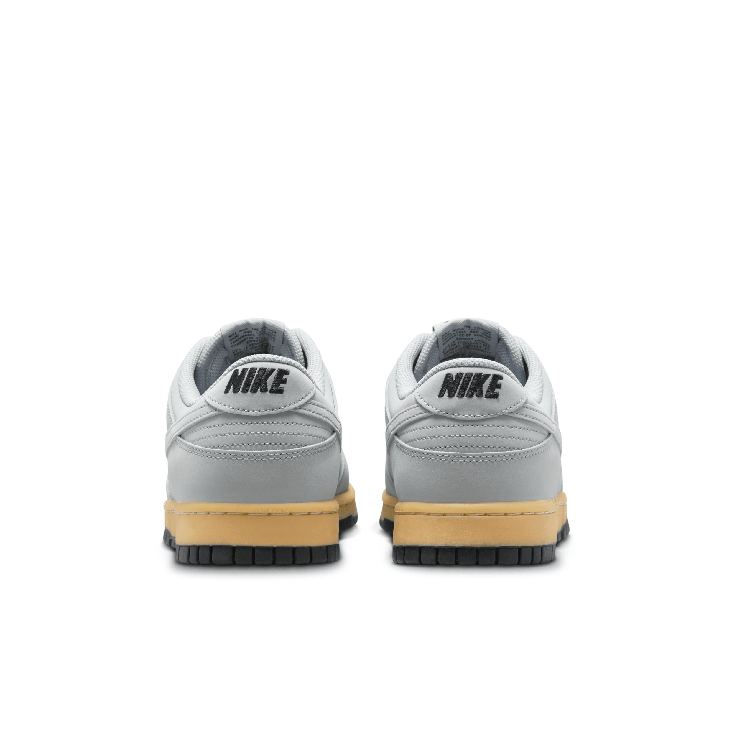 Nike Men's Dunk Low Retro SE Shoes Product Image