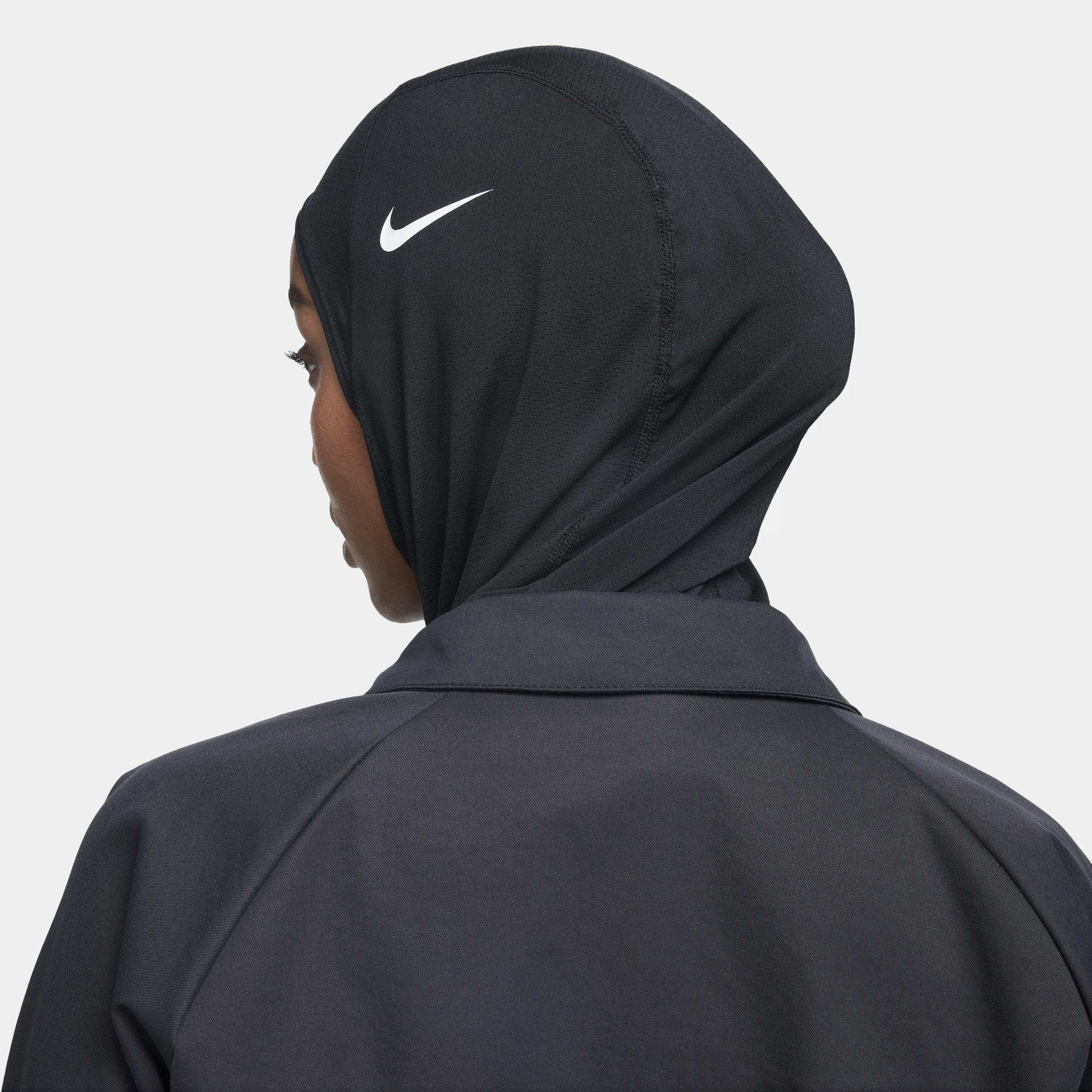 Women's Nike Pro Hijab Product Image
