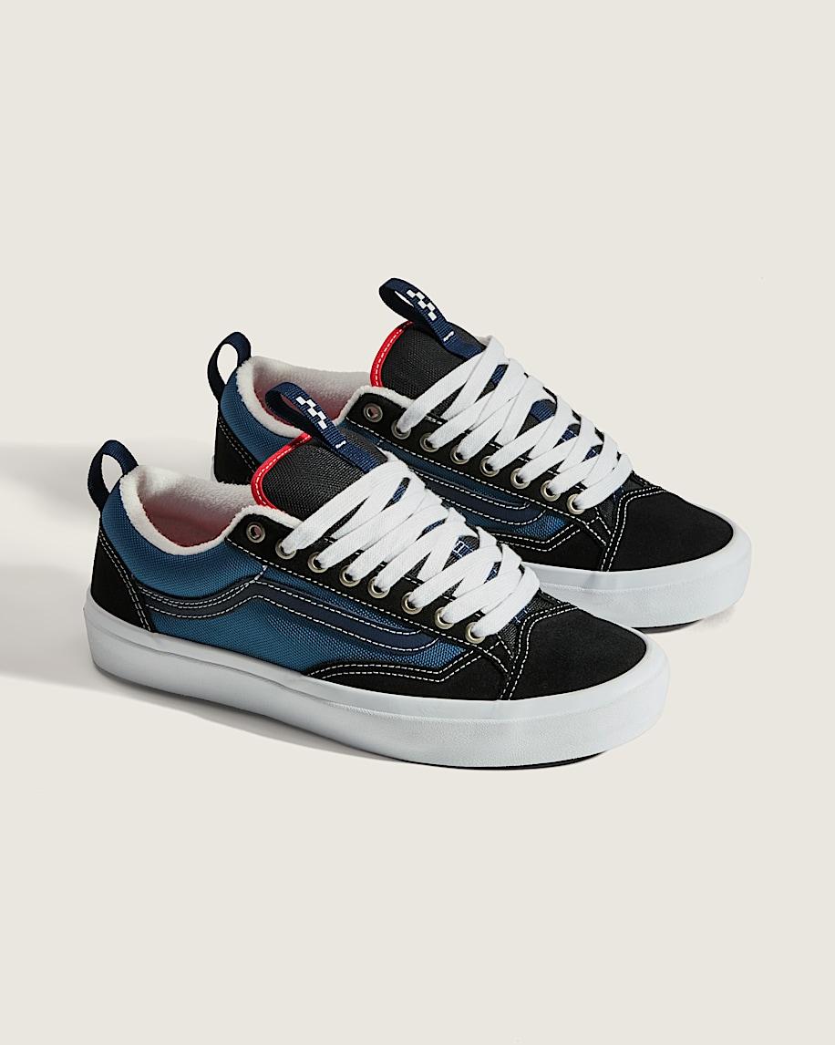 Skate Old Skool 36+ Shoe in Navy / Black| Vans US Product Image