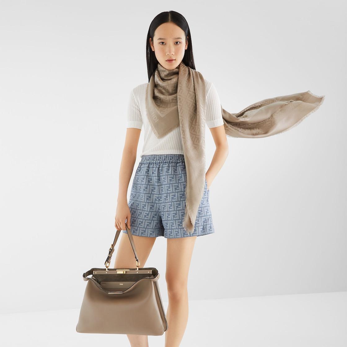 FF ShawlDove gray silk and wool shawl Product Image