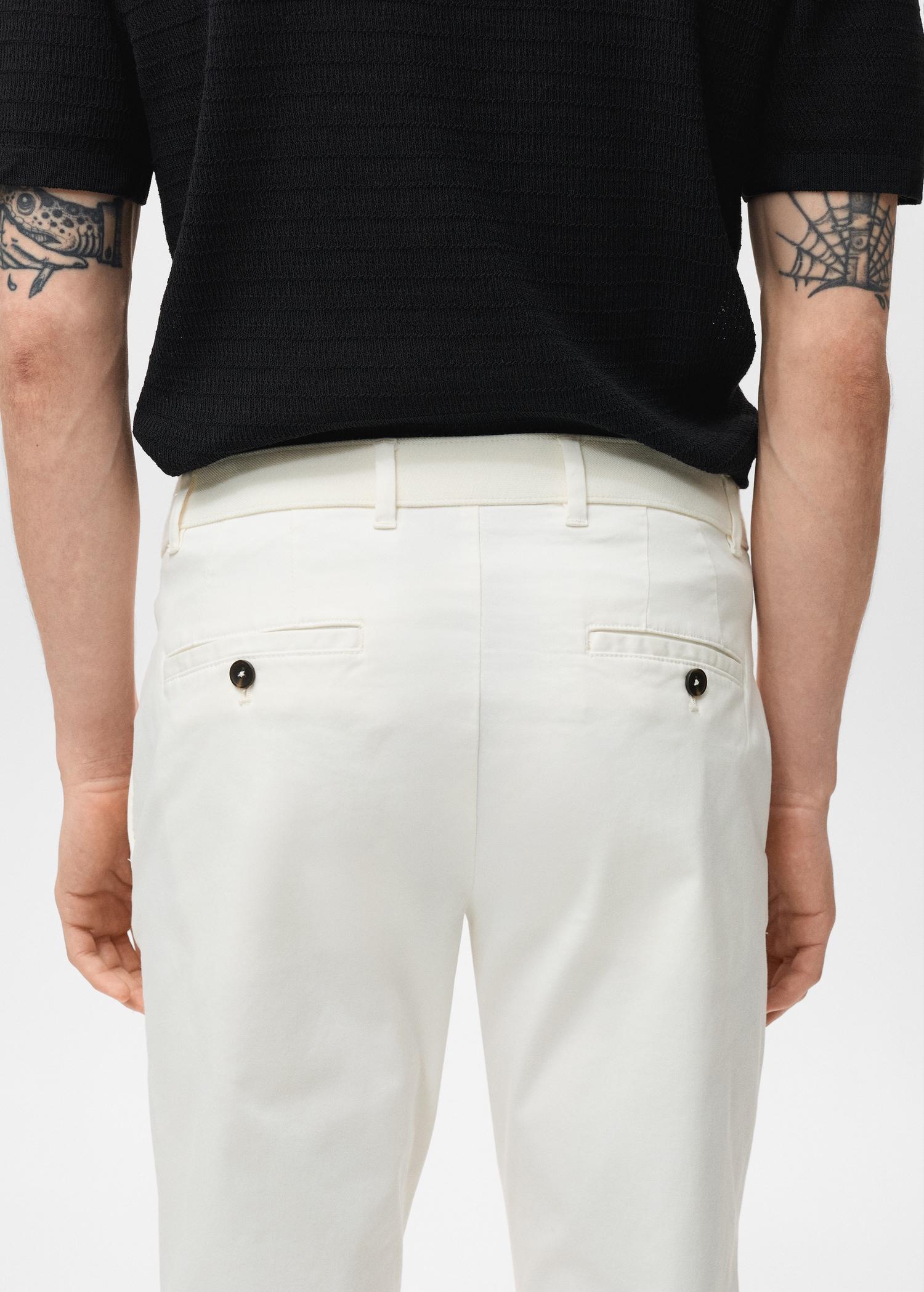 Prato cropped tapered chino pants - Men | MANGO USA Product Image