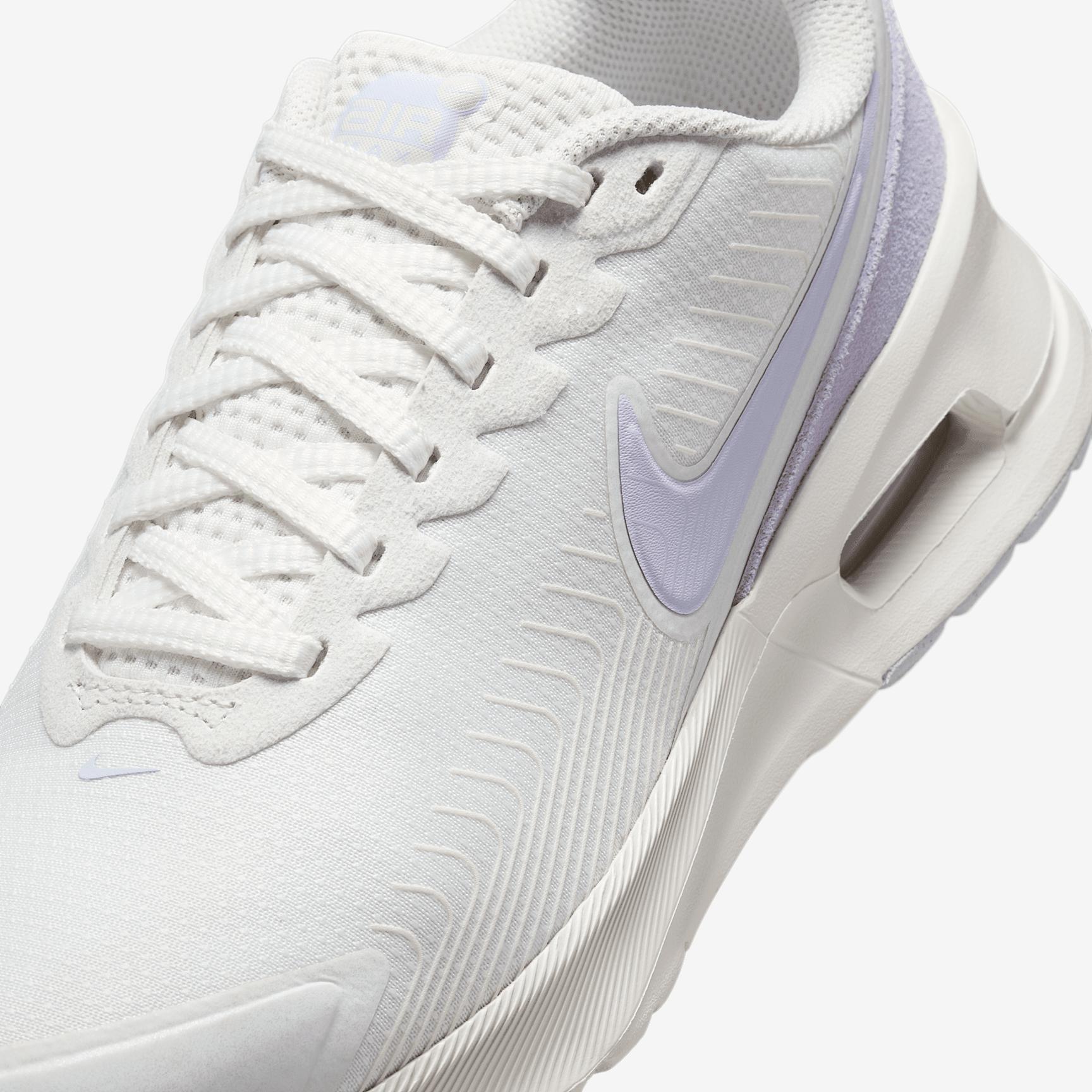 Nike Women's Air Max Nuaxis SE Shoes Product Image