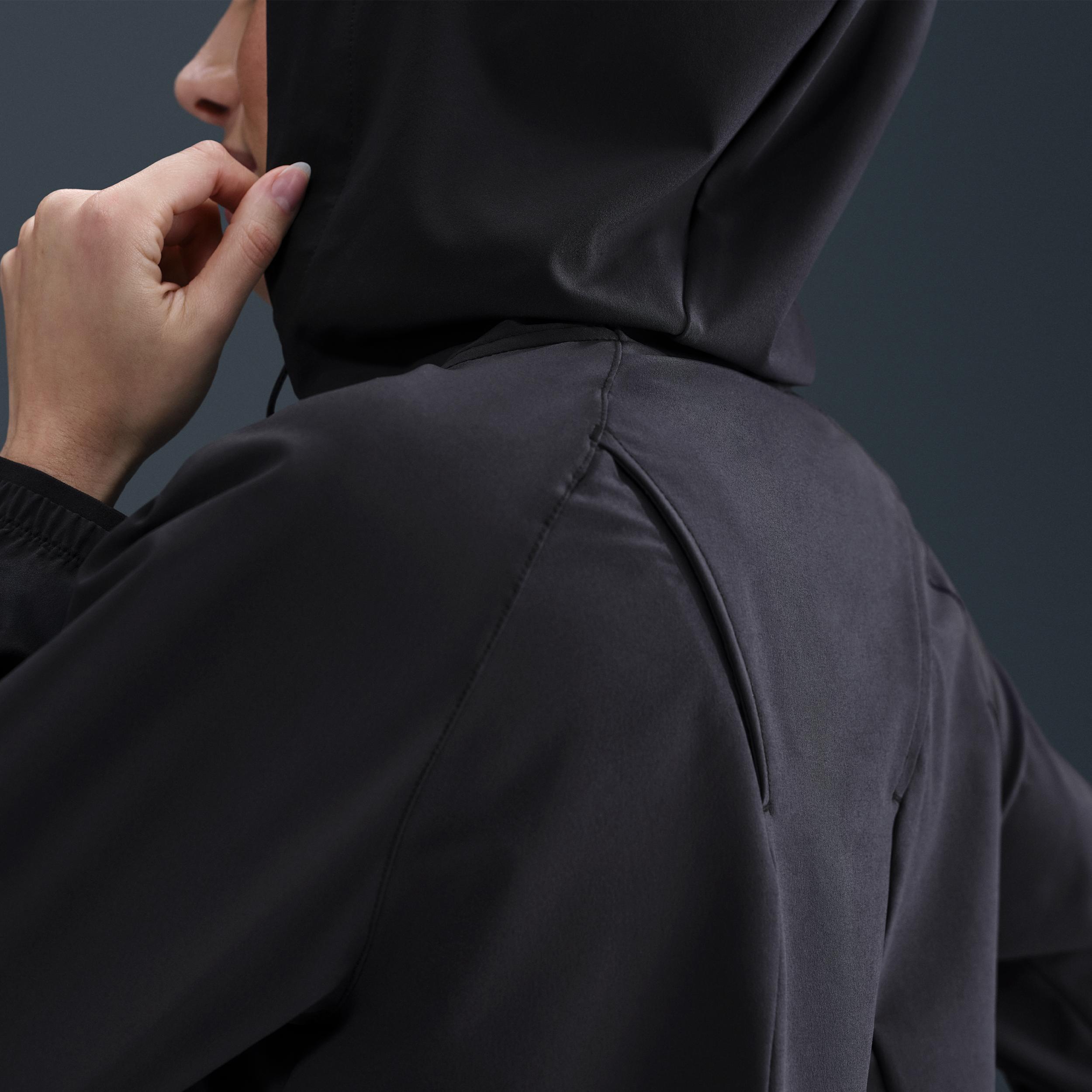 Nike Womens Swift UV Repel Running Jacket | HQ4305-010 Product Image