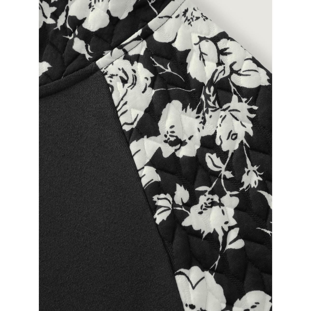 Plus Size Floral Contrast Textured Pockets Hoodie Women Black Texture Hooded Casual Sweatshirts BloomChic 22-24/3X Product Image