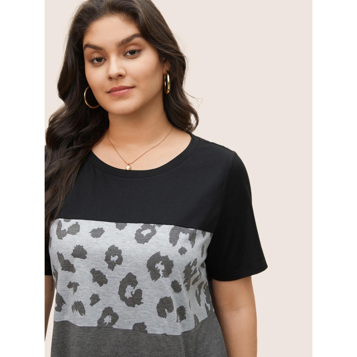 Plus Size Colorblock Contrast Patchwork Leopard T-shirt Black Women Casual Patchwork Leopard Round Neck Everyday T-shirts BloomChic 26/4X Product Image