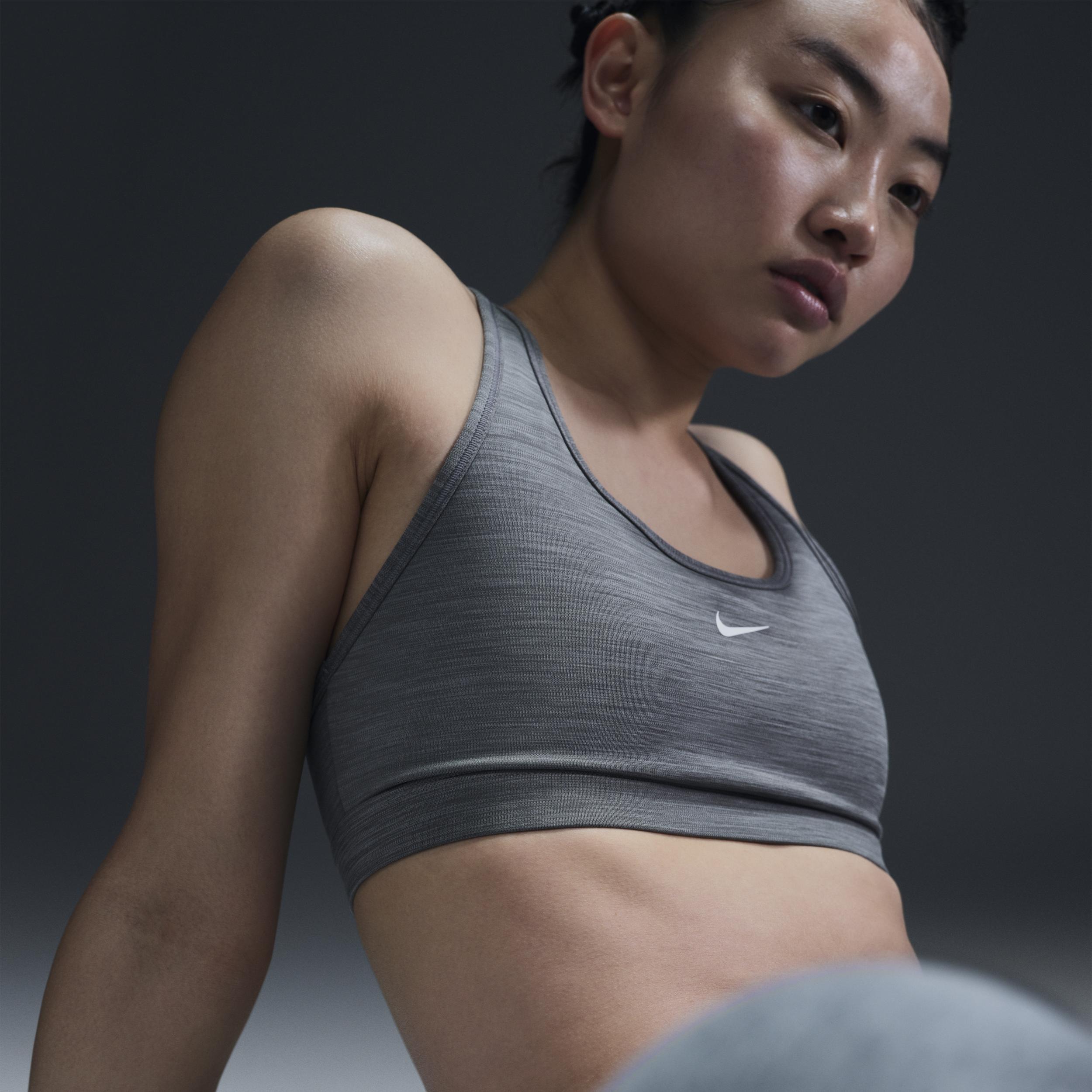 Nike Women's Swoosh Light Support Non-Padded Sports Bra Product Image