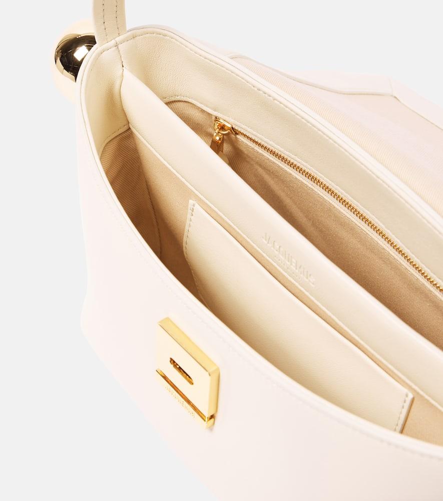 Le Rond Carré shoulder bag Product Image