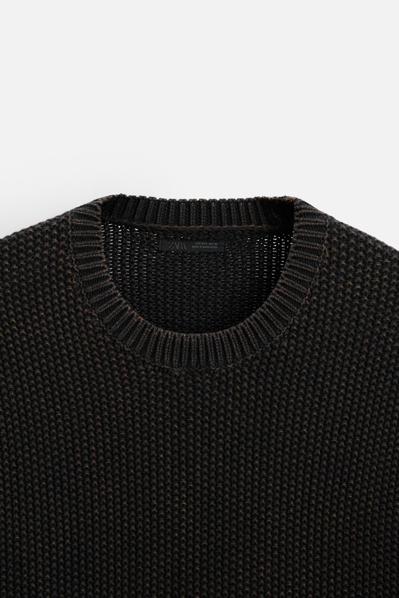 RELAXED FIT SWEATER Product Image