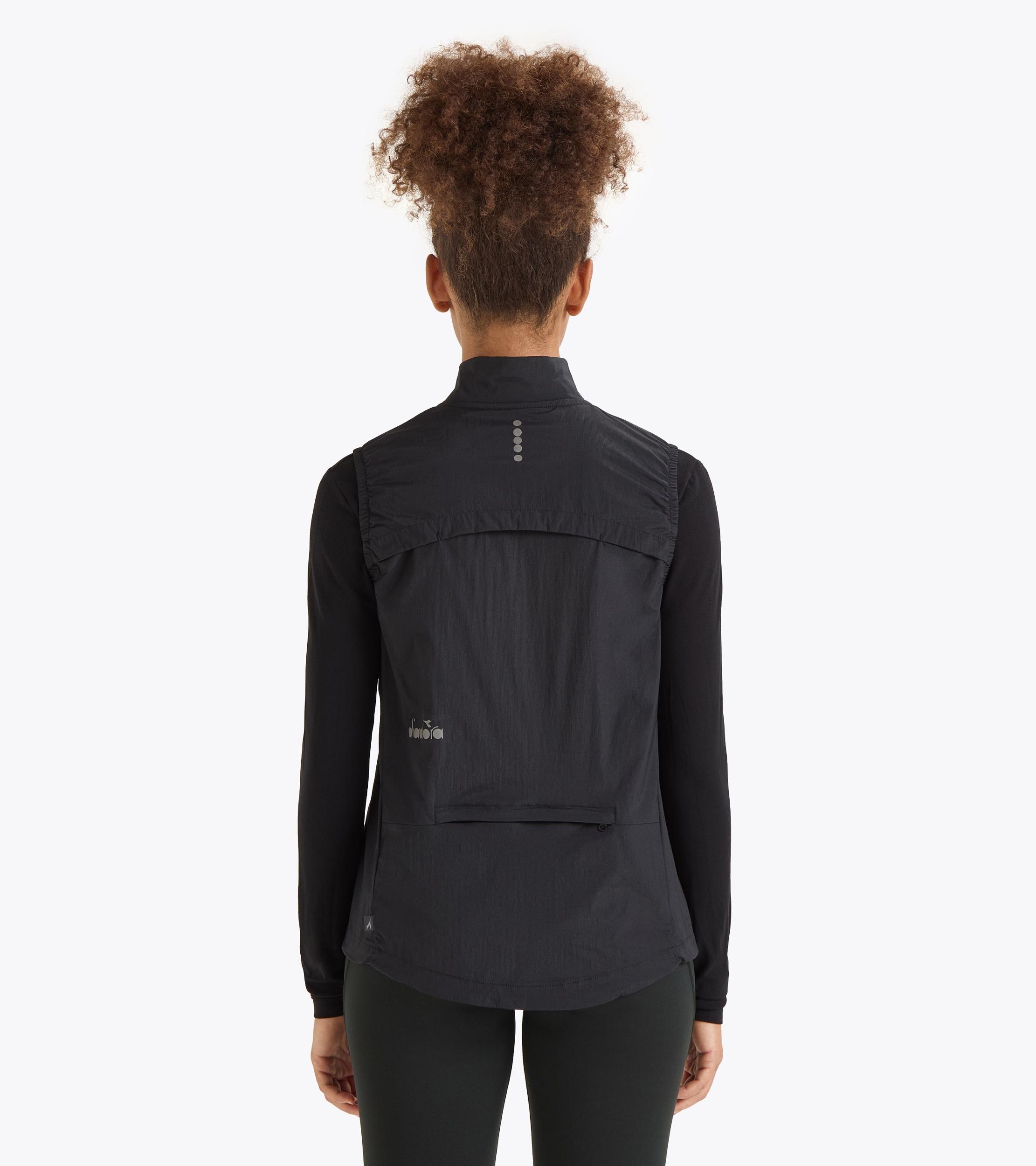 L. PACKABLE VEST Product Image