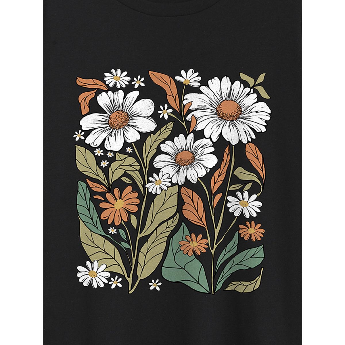 Plus Size Blooming Florals Round Neck T-Shirt Pureblack Women Non Natural Flowers Round Neck Casual T-shirts BloomChic 28/5X Product Image