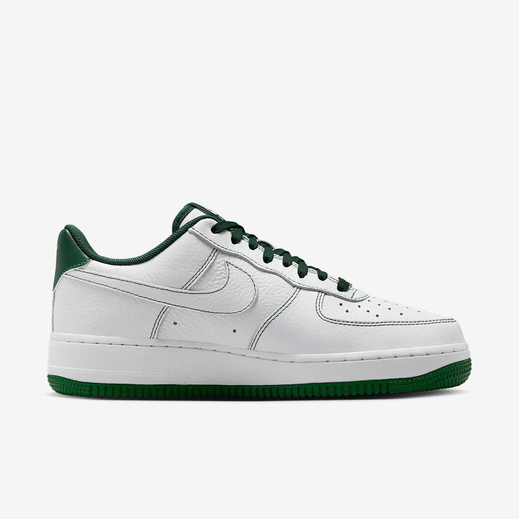 Nike Womens Air Force 1 07 Mini Jewel Shoes | IB6543-102 Product Image