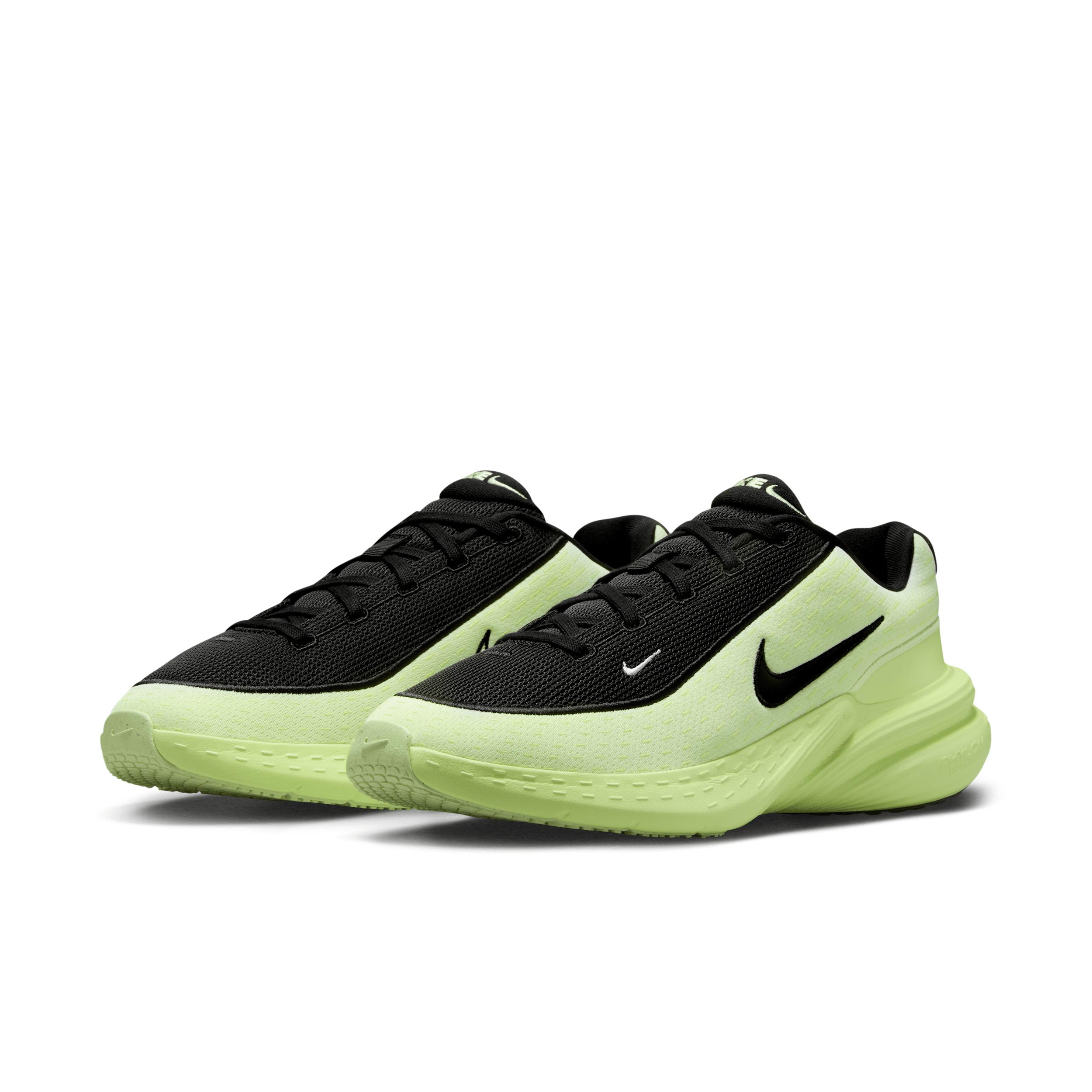 Nike Men's Uplift SC Shoes Product Image