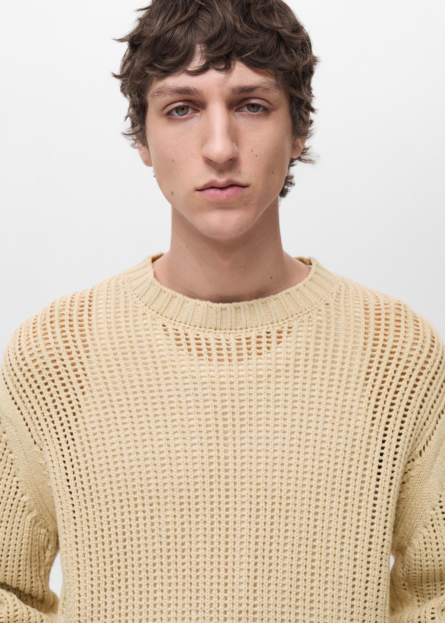 100% cotton openwork knitted sweater - Men | MANGO USA Product Image