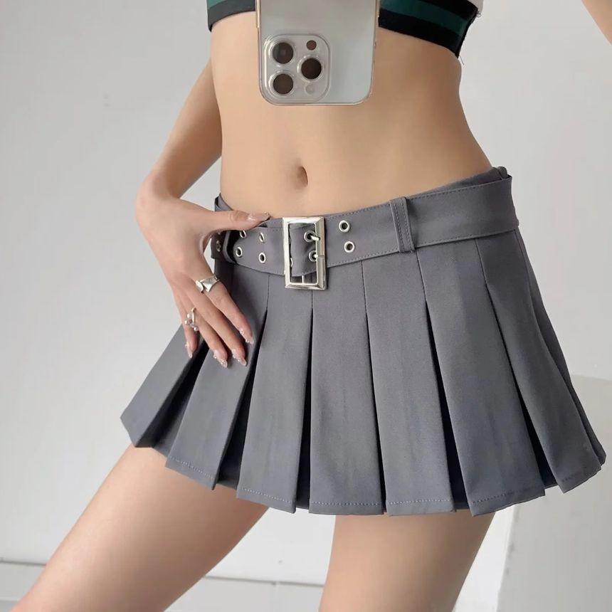 Low Rise Plain Pleated Skort Product Image