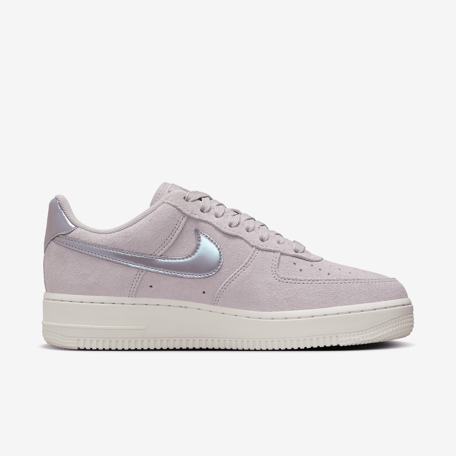 Nike Womens Nike Air Force 1 07 LE Low - Womens Shoes Platinum Violet/Summit White/Light Violet Ore Product Image