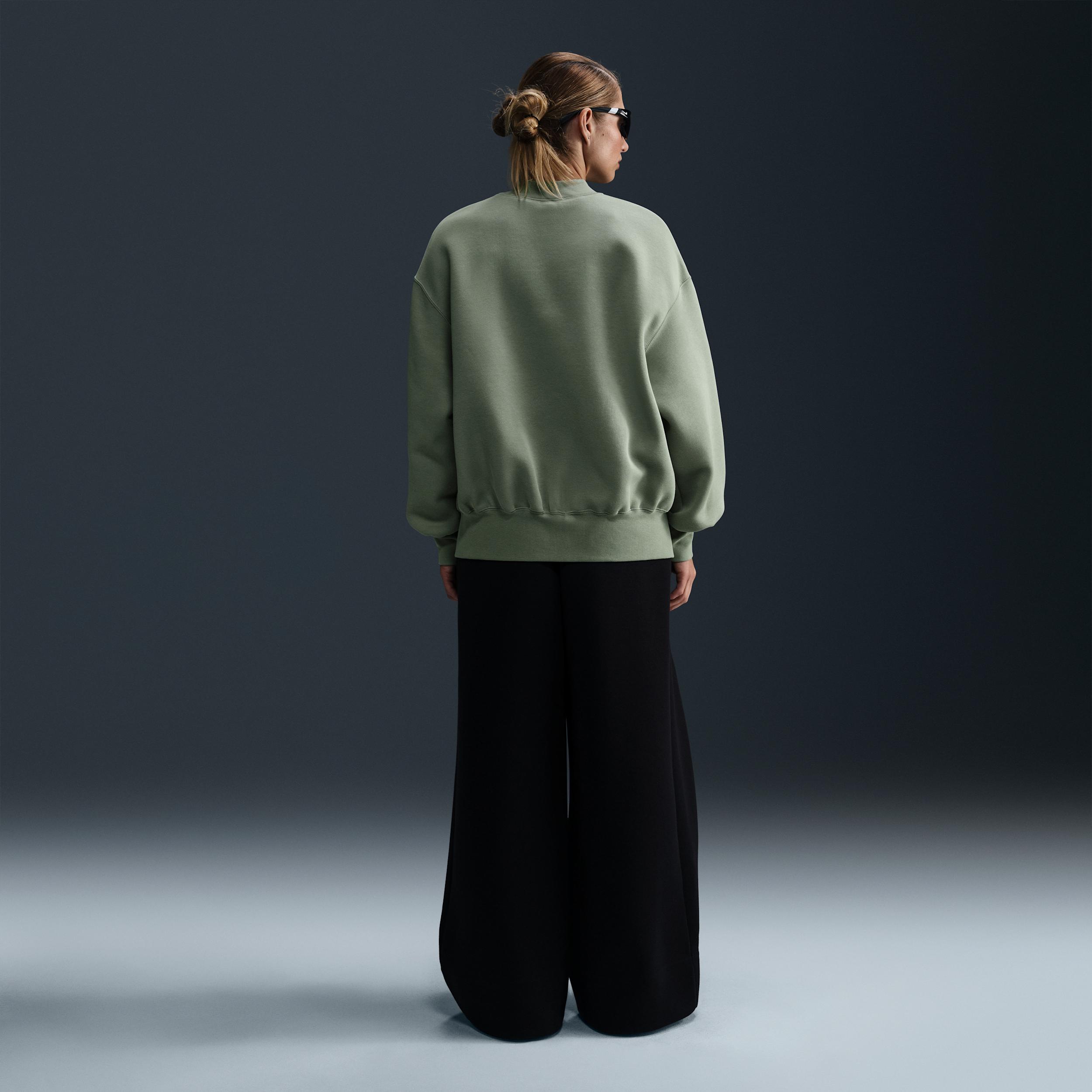 Nike Sportswear Tech Fleece Women's Oversized Crew-Neck Sweatshirt Product Image