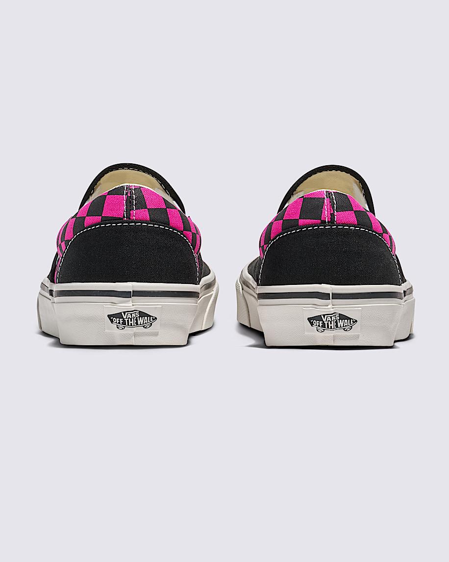 Classic Slip-On Shoe in Black / Raspberry Pink| Vans US Product Image