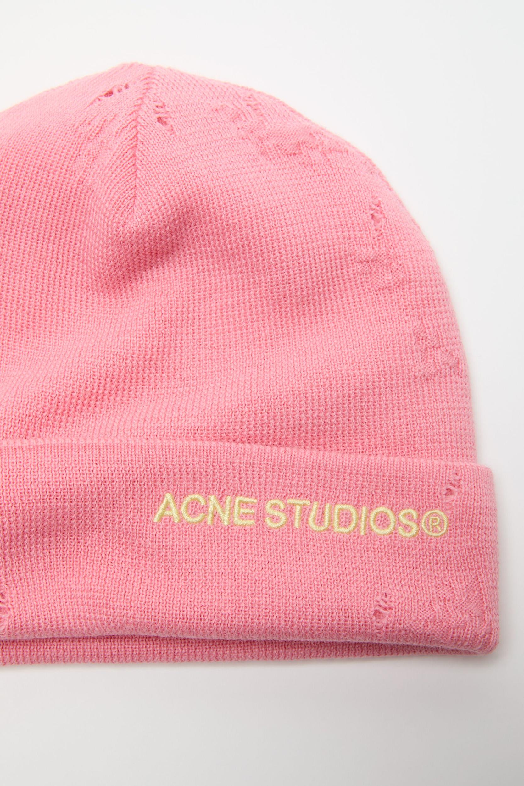 Distressed wool beanie Product Image