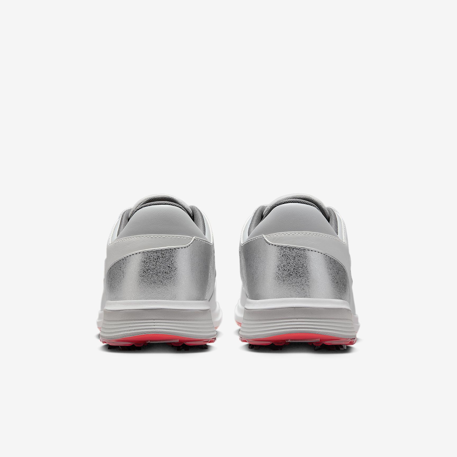 Nike Men's Victory Tour 4 Golf Shoes Product Image