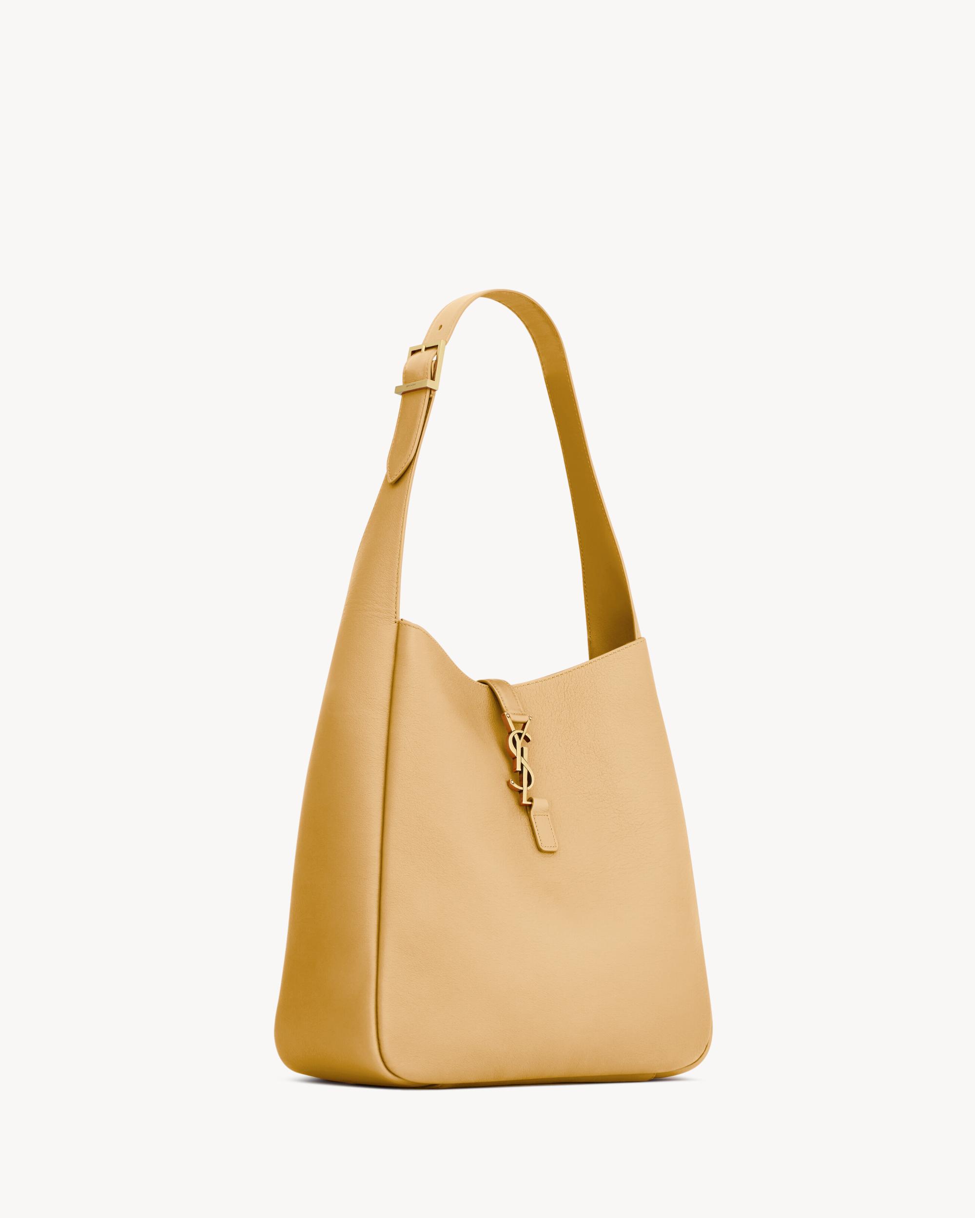 LE 5 À 7 supple large in grained leather Product Image