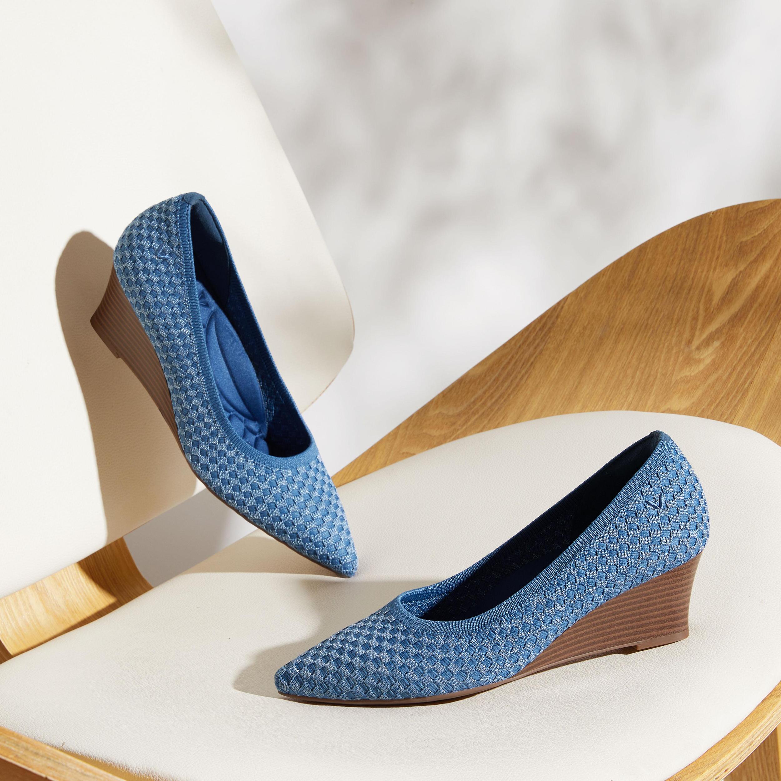 Pointed-Toe Wedge (Aria Wedge Pro) Product Image