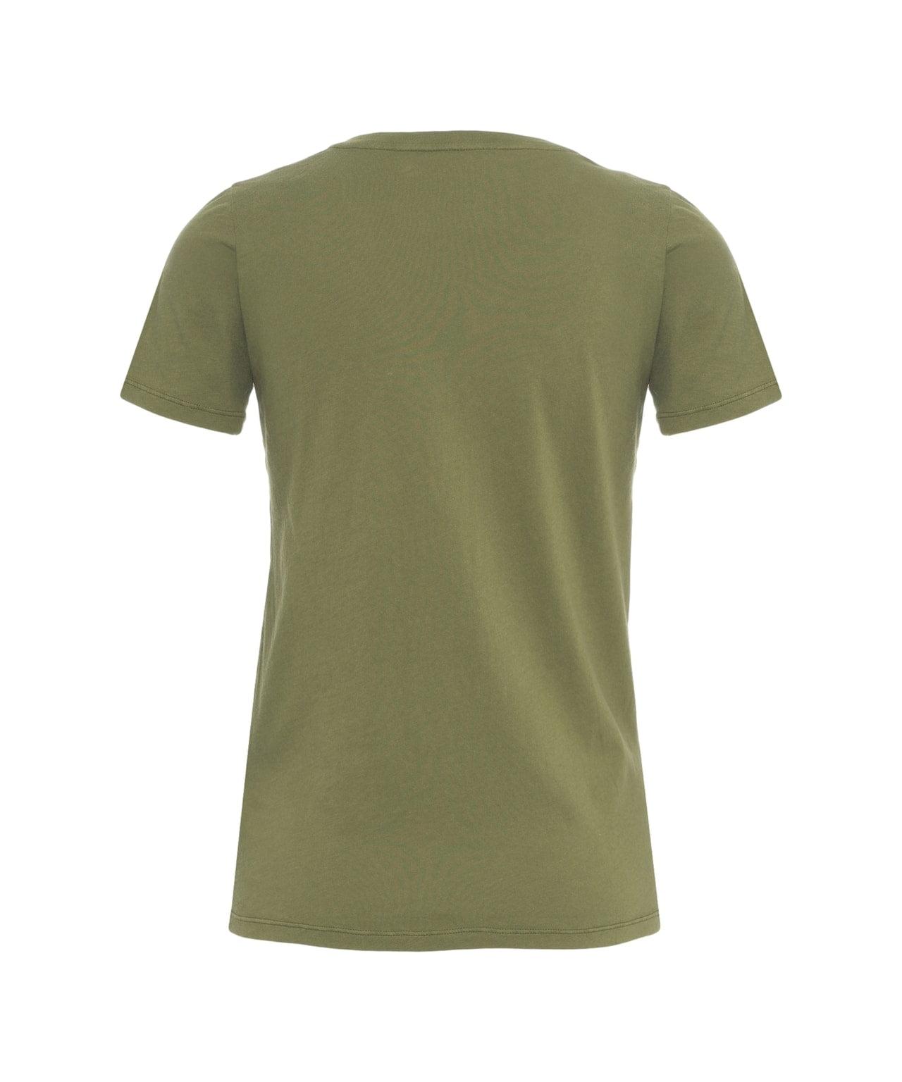 V-neck t-shirt Product Image