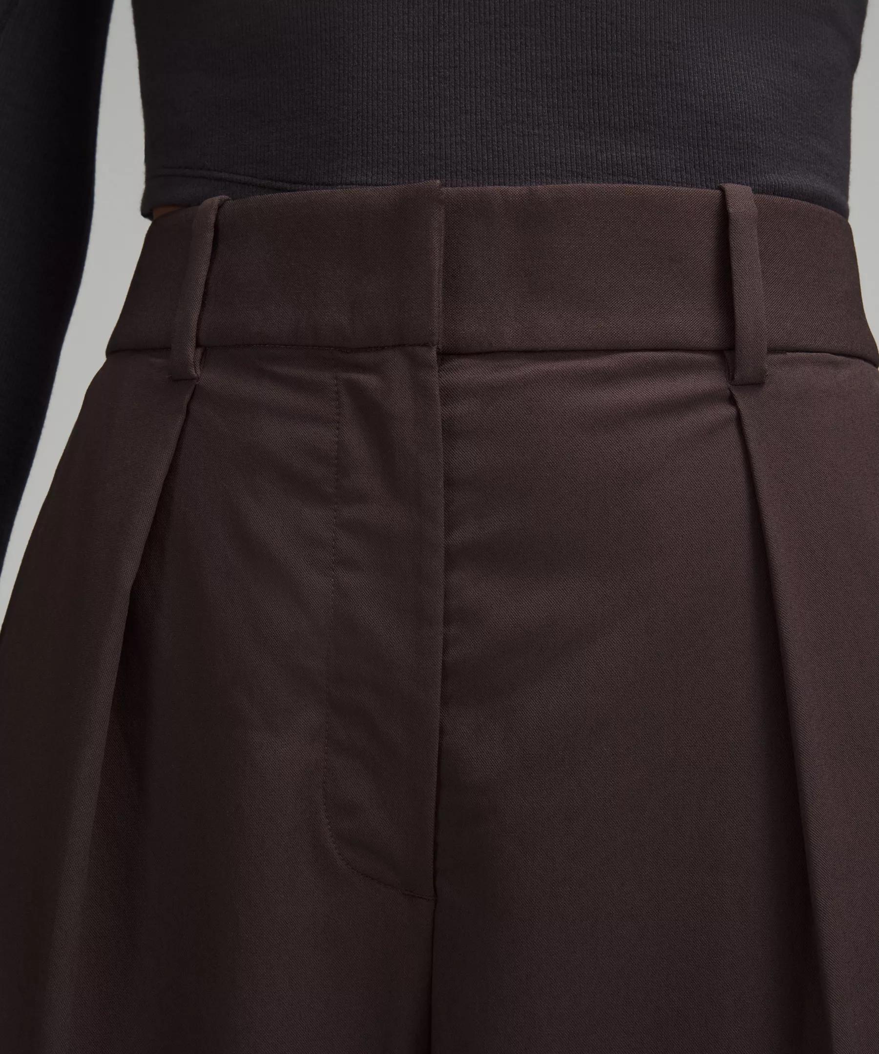 Pleat-Front High-Rise Trouser *Regular Product Image