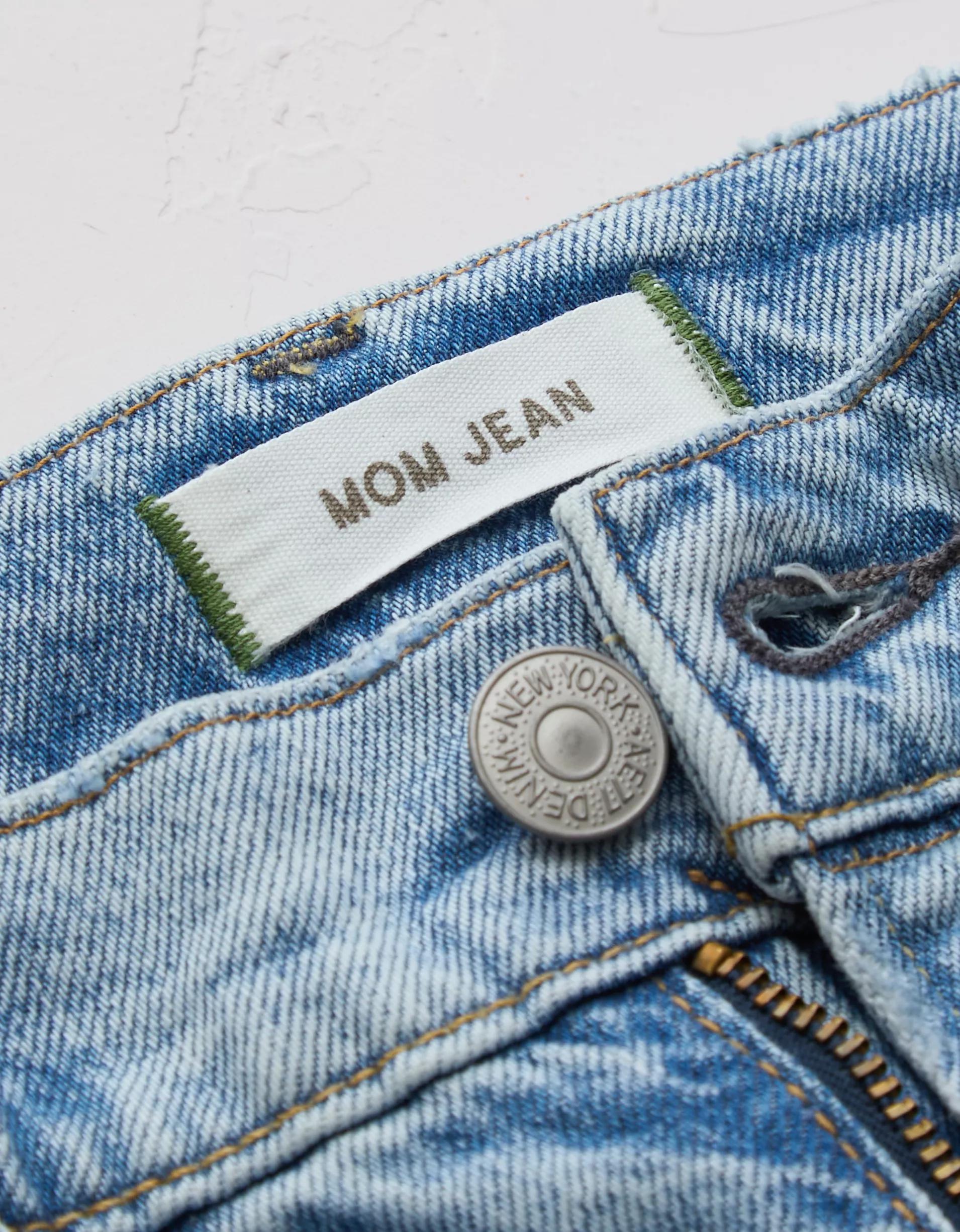 AE77 Premium Ripped Mom Jean Product Image