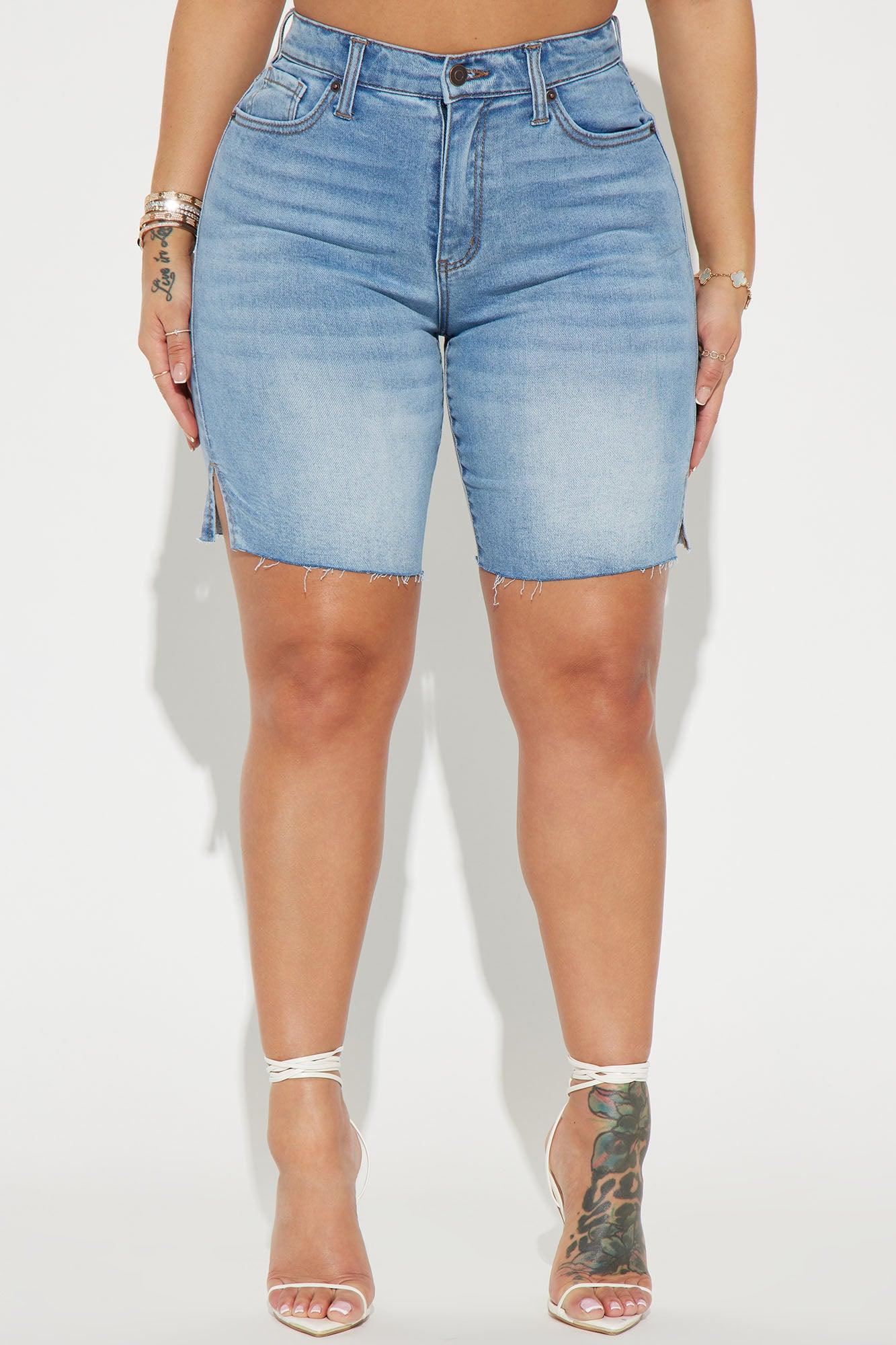 Everything's Good Super Stretch Denim Bermudas - Light Blue Wash Product Image