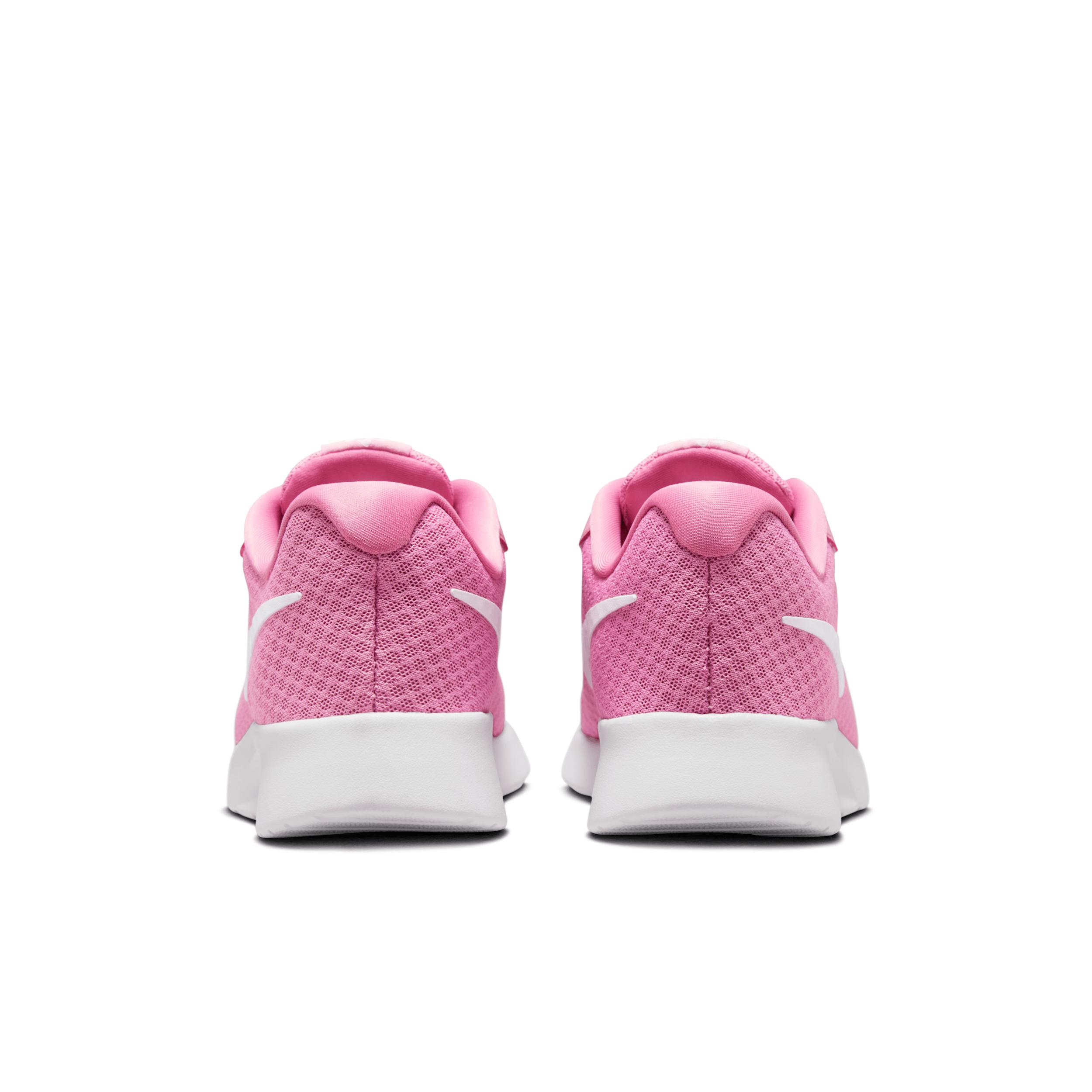 Nike Women's Tanjun EasyOn Shoes Product Image