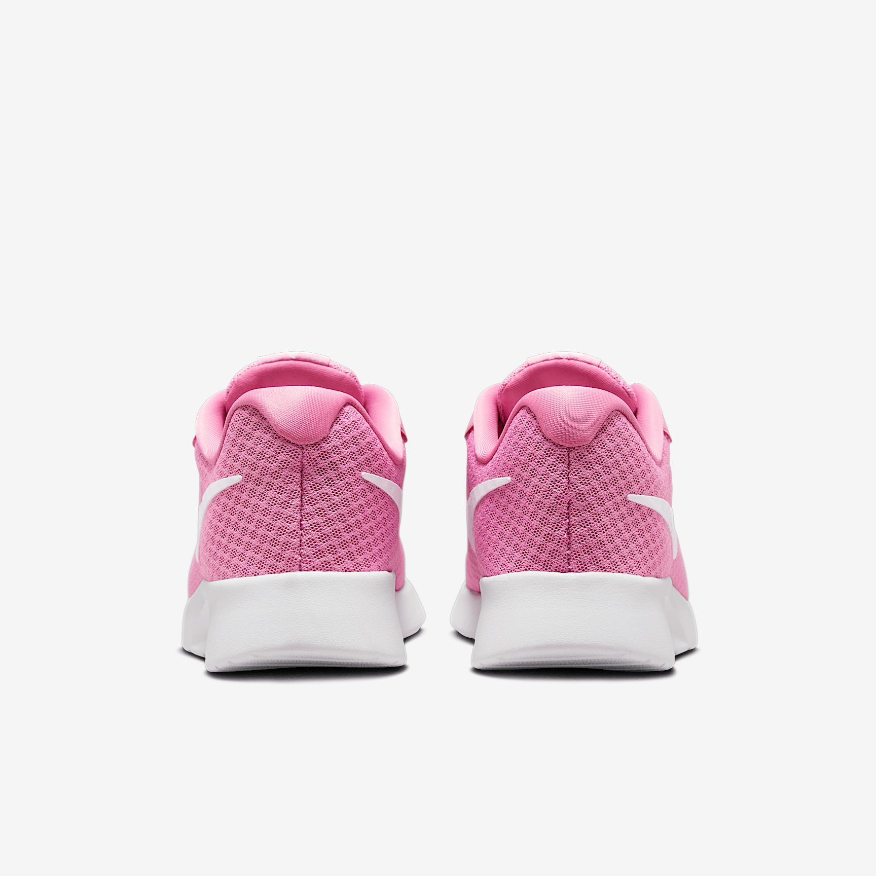 Nike Women's Tanjun EasyOn Shoes Product Image