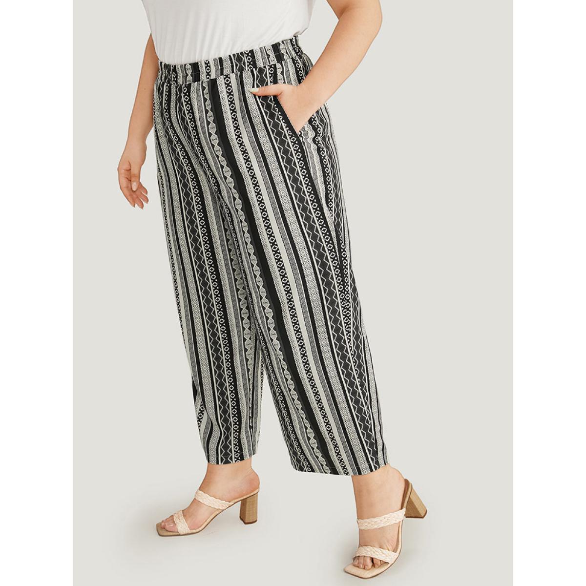 Plus Size Bandana Print Elastic Waist Pocket Pants Women Black Resort Wide Leg High Rise Vacation Pants BloomChic 30/6X Product Image