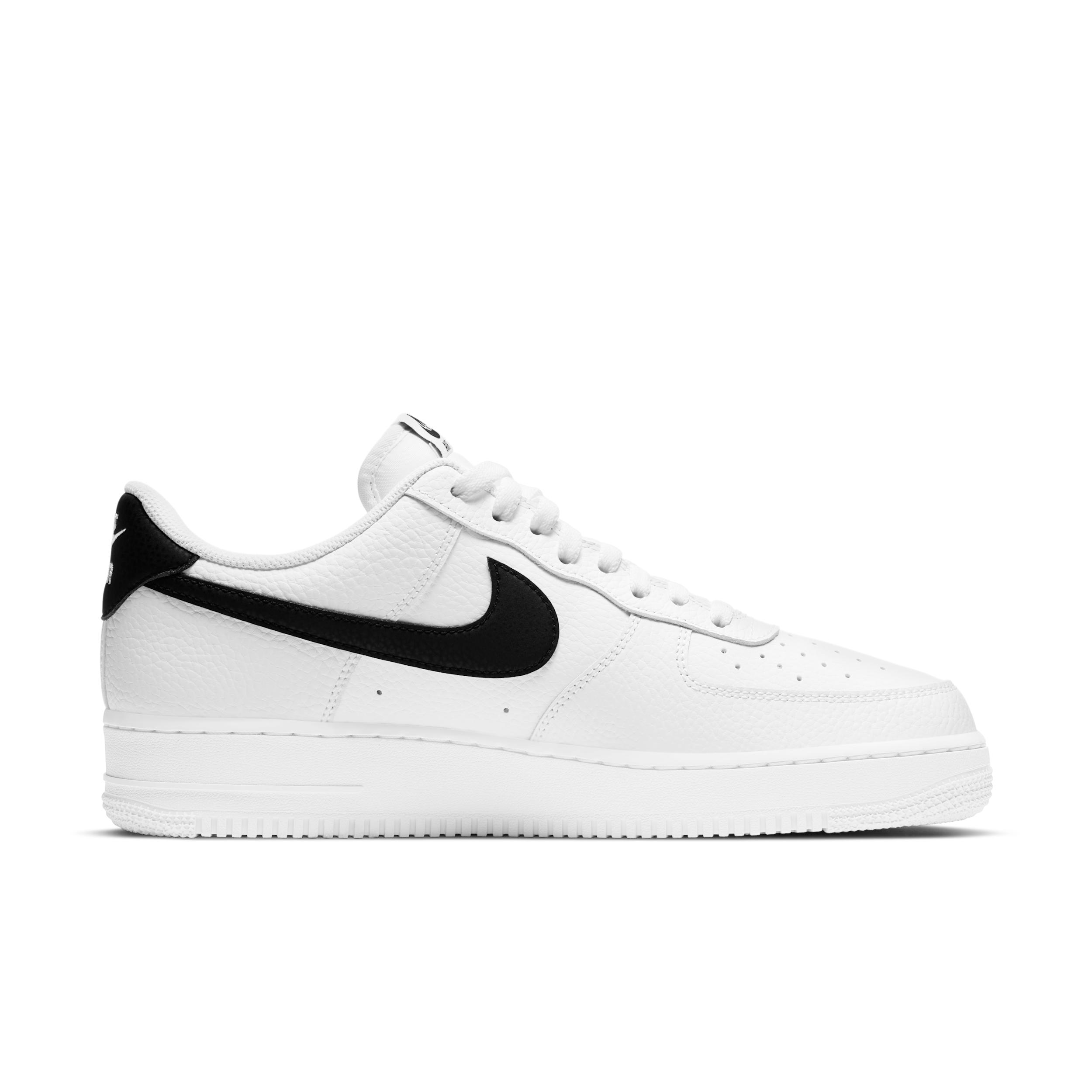 Nike Mens Air Force 1 07 Shoes | CT2302-100 Product Image