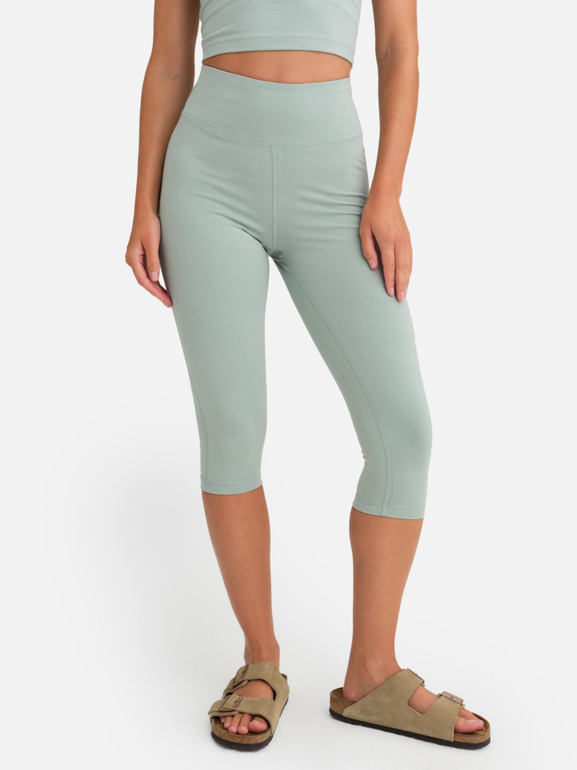 Organic Stretch Capri Female Product Image