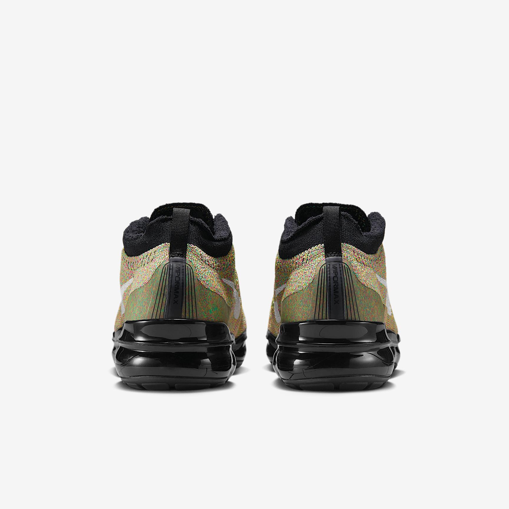 Nike Men's Air VaporMax 2023 Flyknit Shoes Product Image