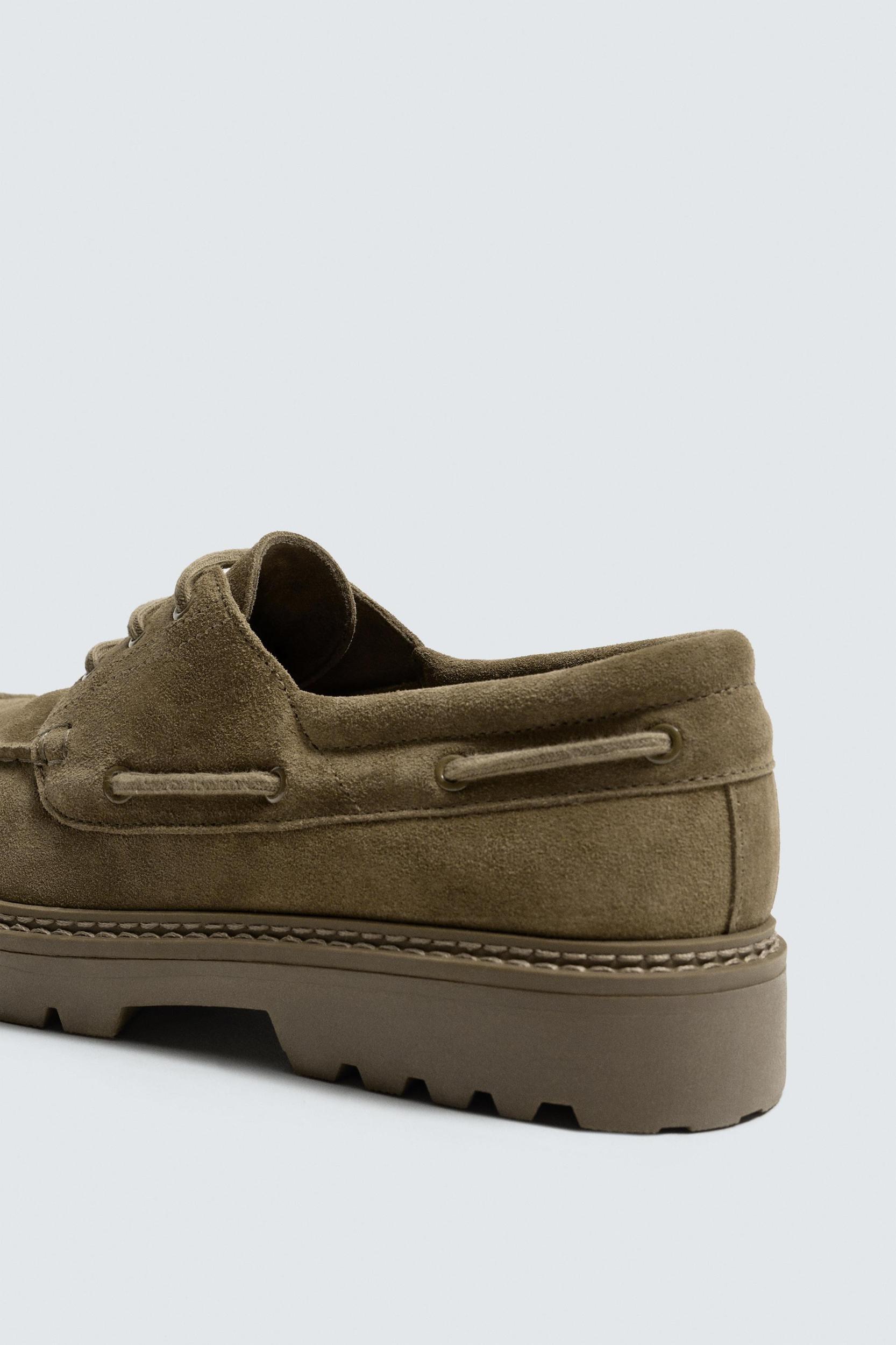 LEATHER DECK SHOES Product Image