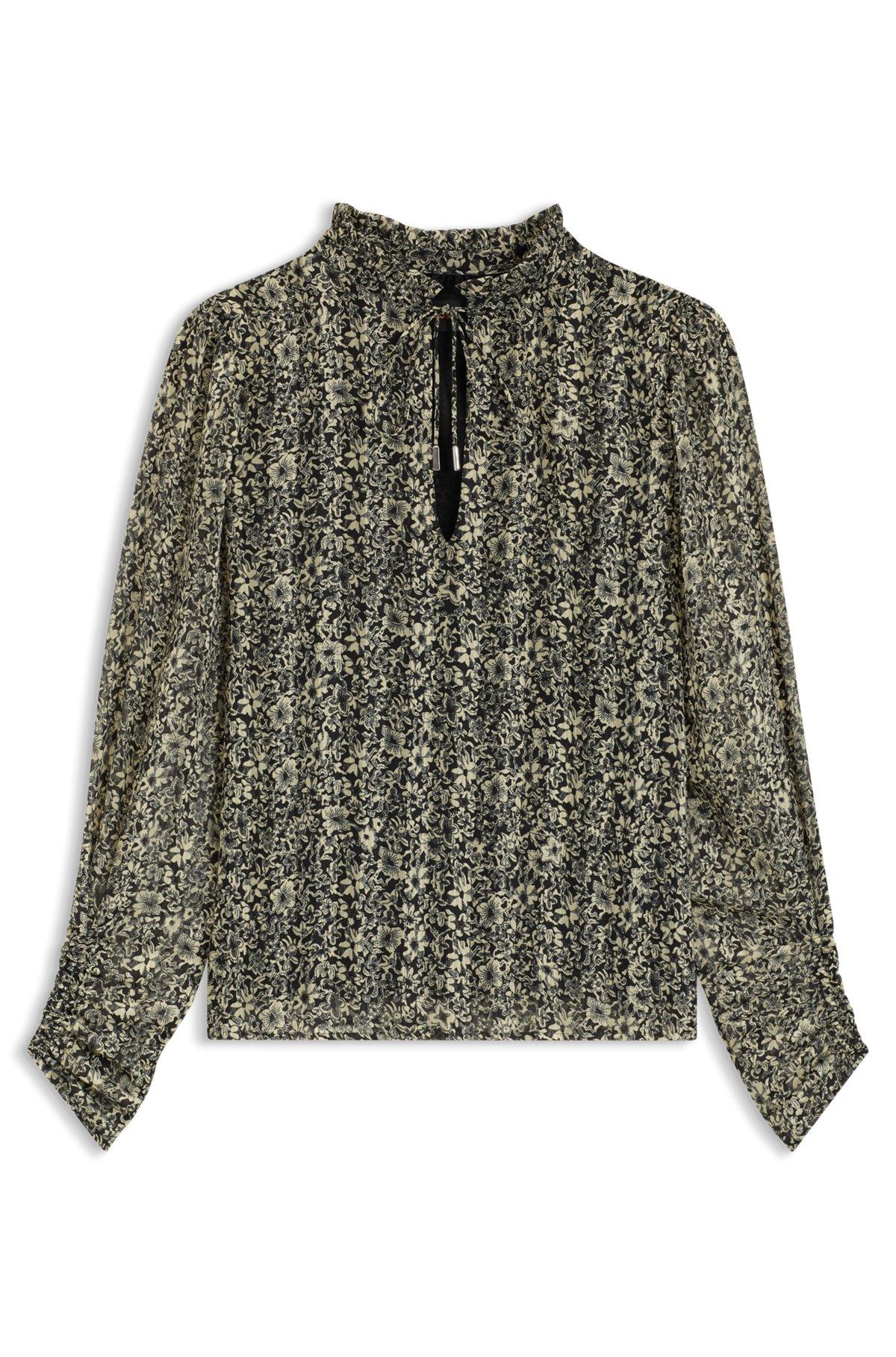 Relaxed-fit blouse in printed seersucker Product Image