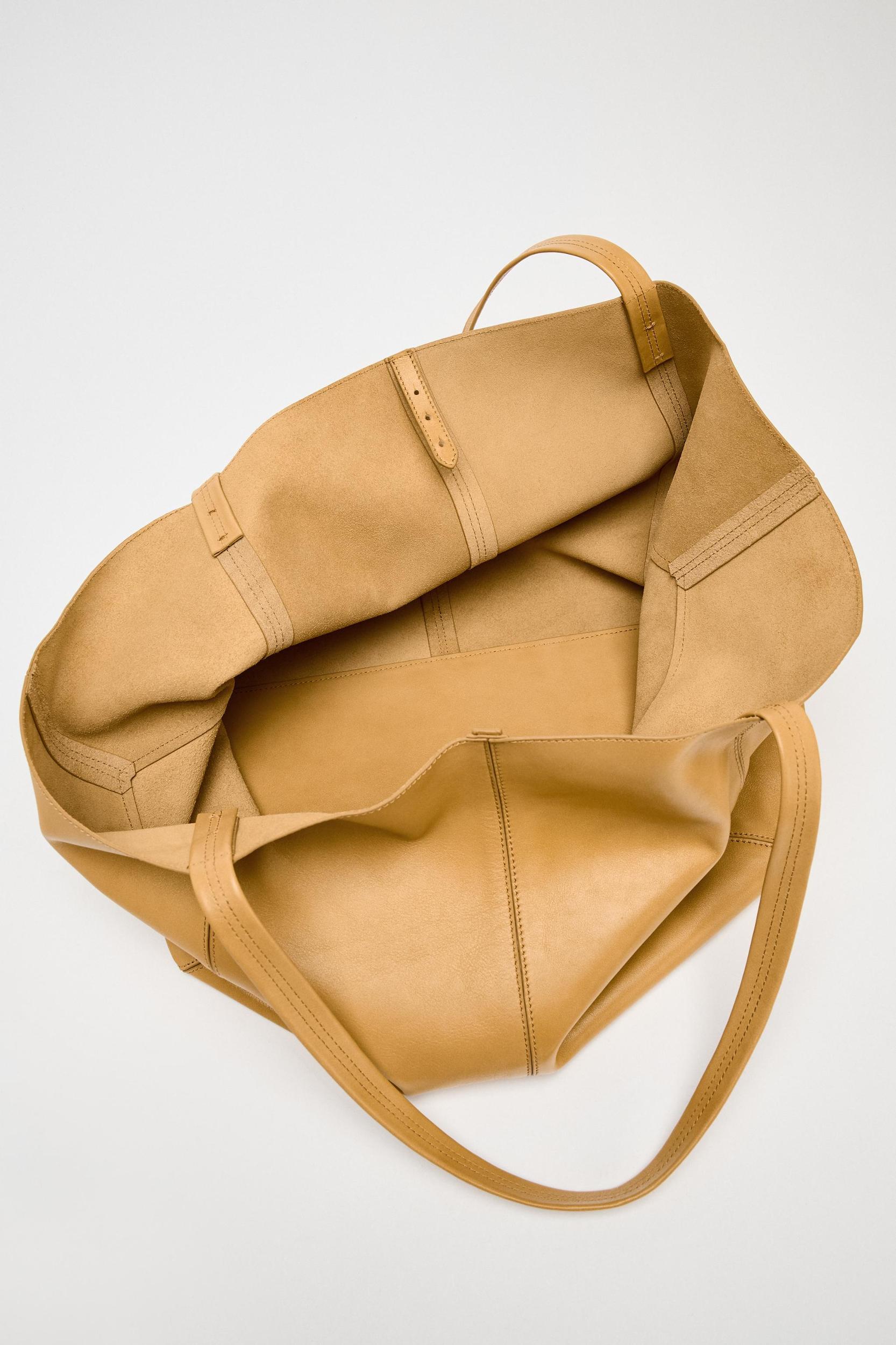 LARGE LEATHER TOPSTITCHED SHOPPER Product Image