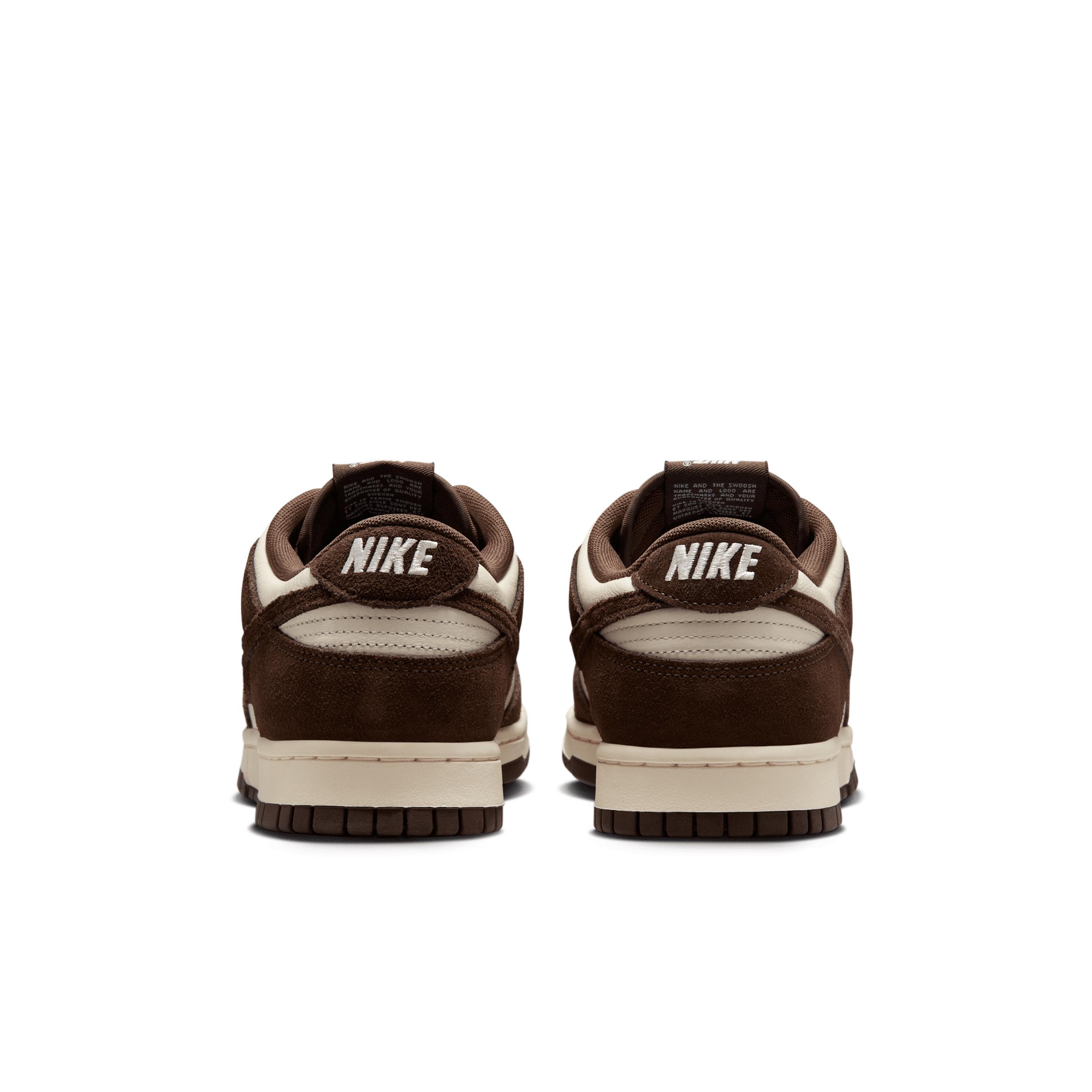 Nike Men's Dunk Low Retro SE Leather/Suede Shoes Product Image