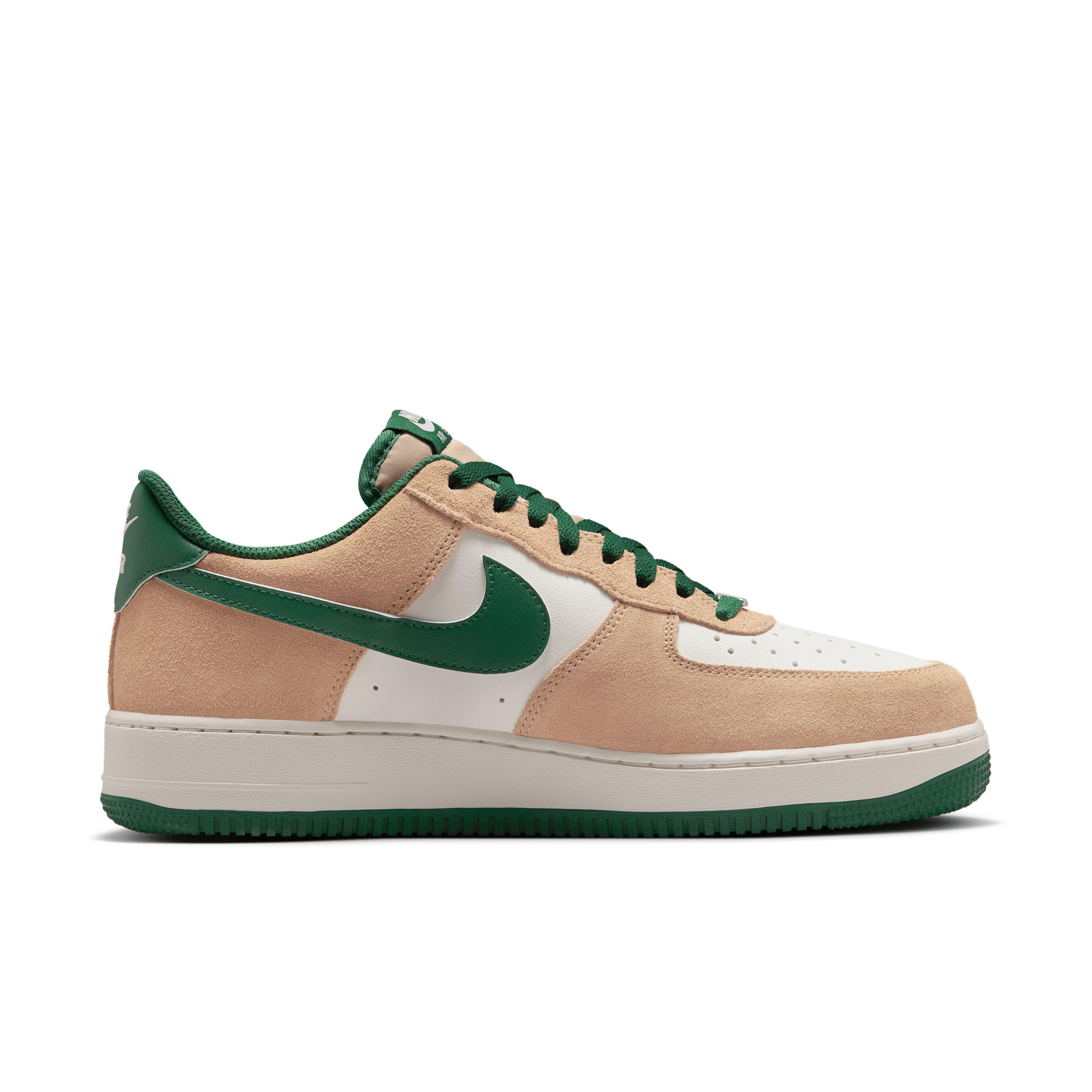 Nike Men's Air Force 1 '07 LV8 Shoes Product Image